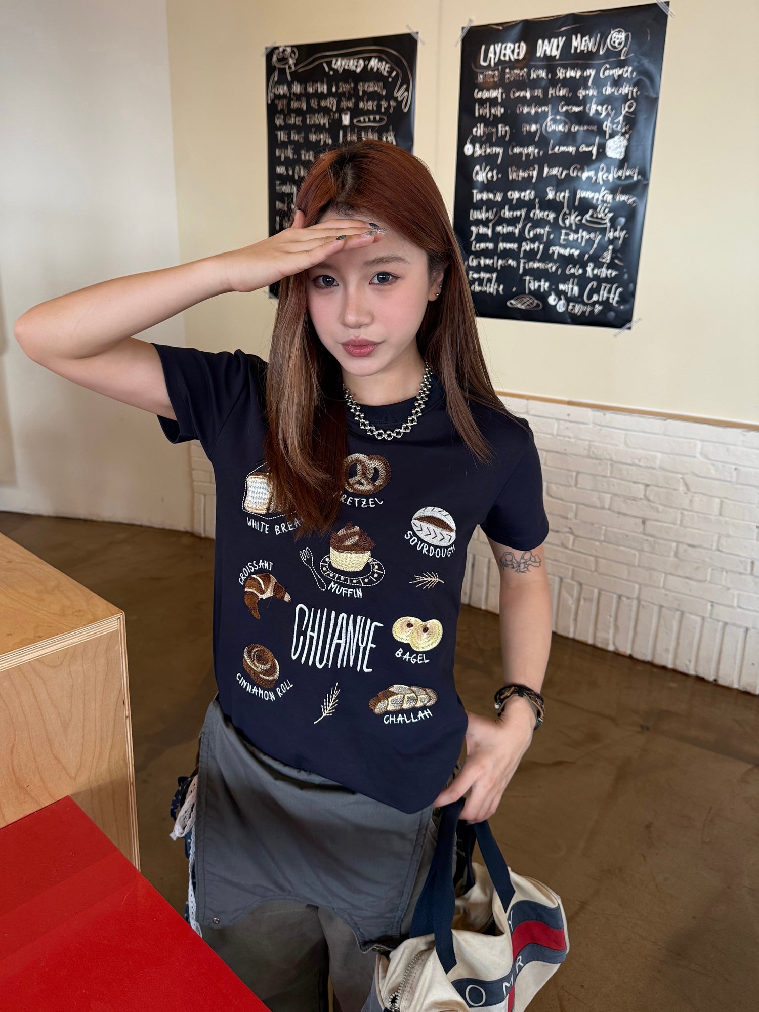 ベーカリー刺繍風 イラストTシャツ N517