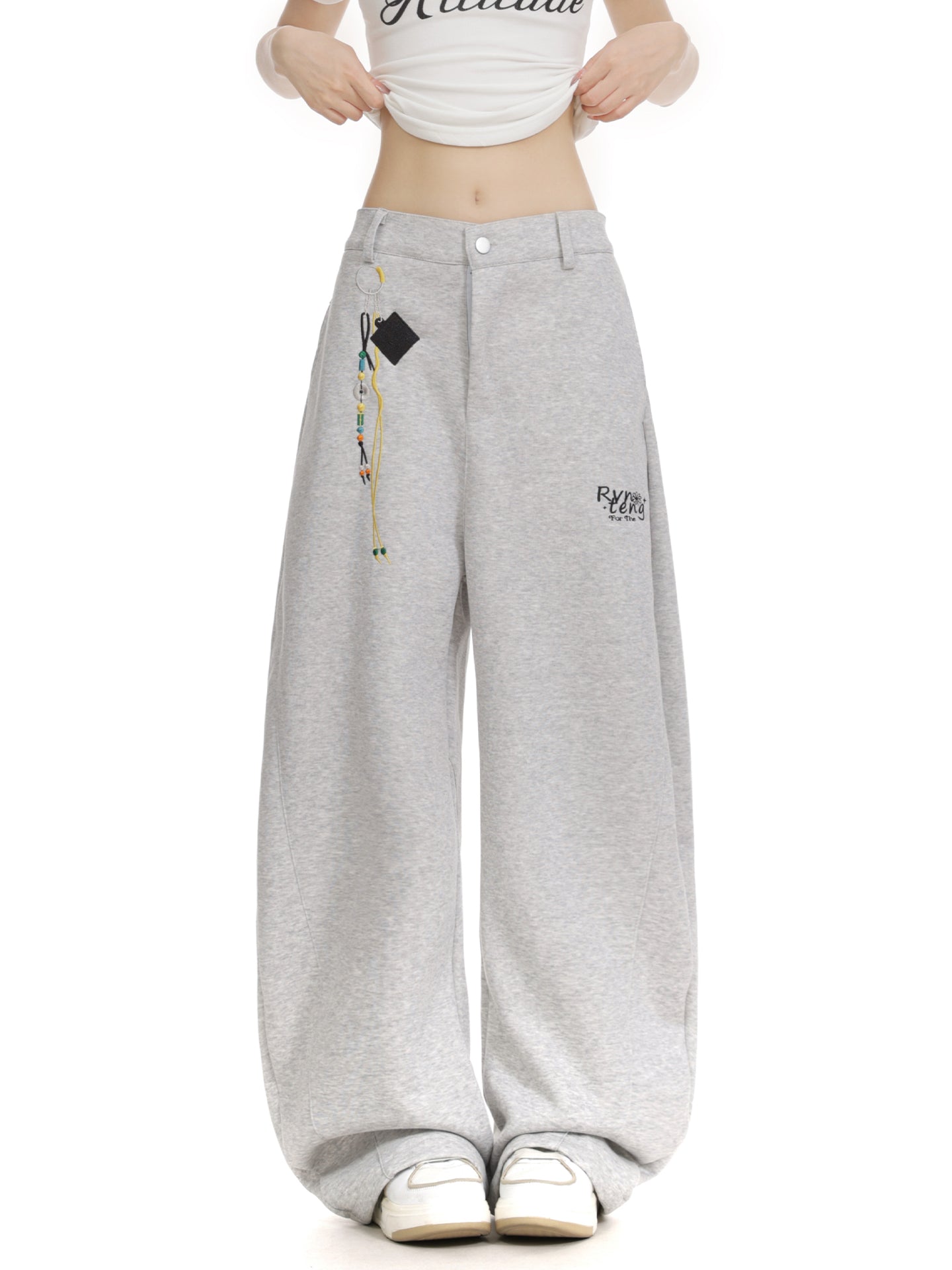 ベルトループ付き刺繍スウェットパンツ N586