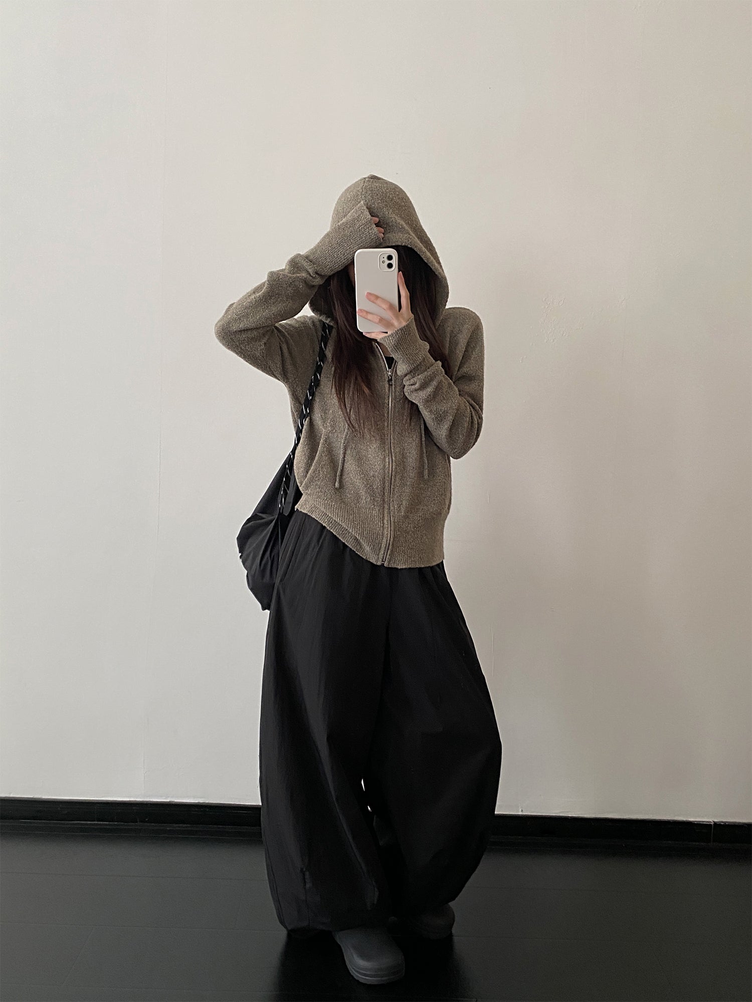 ジッパーニットフーディー N610