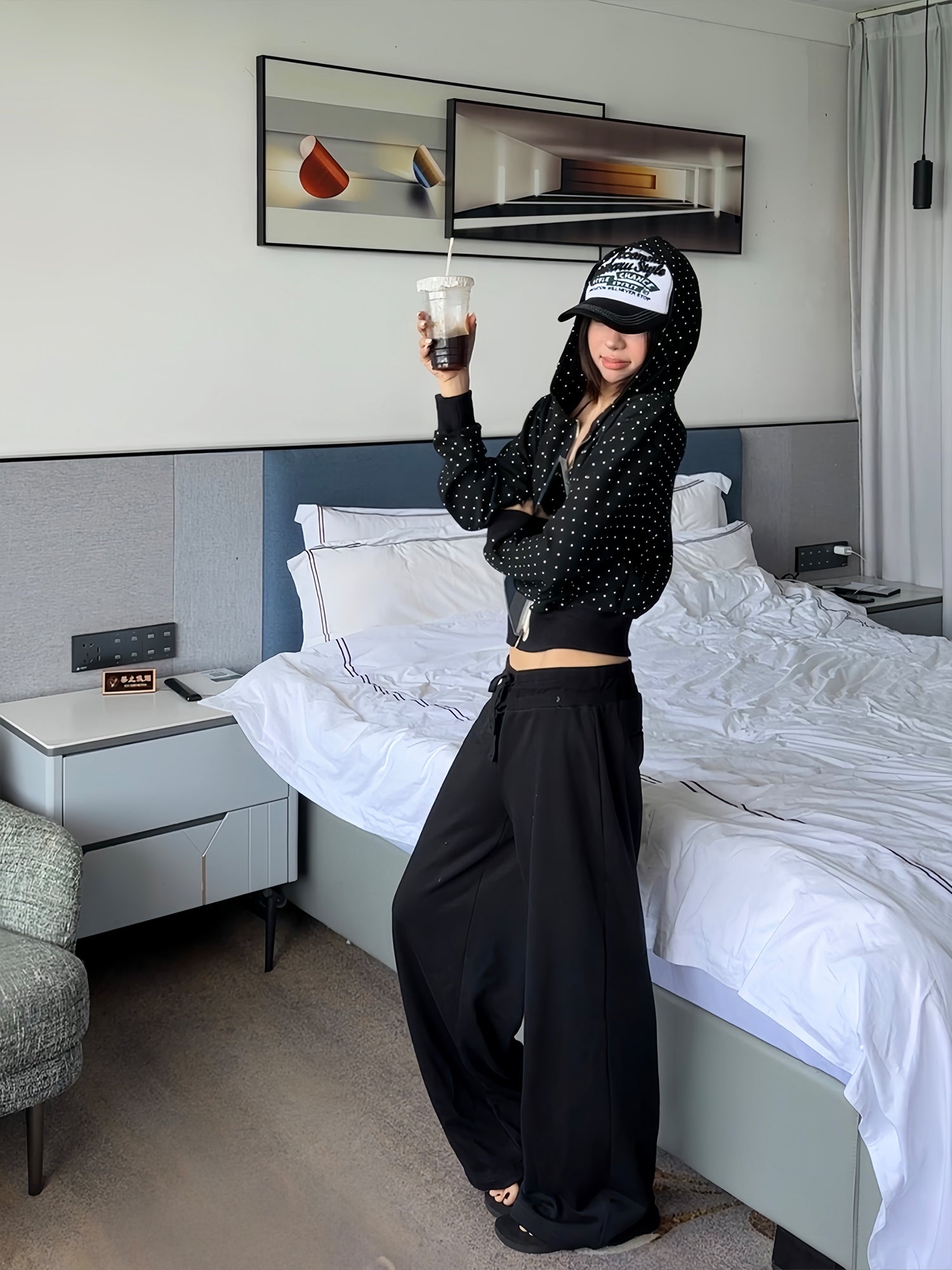 ドット柄ショート丈スウェットパーカー N535