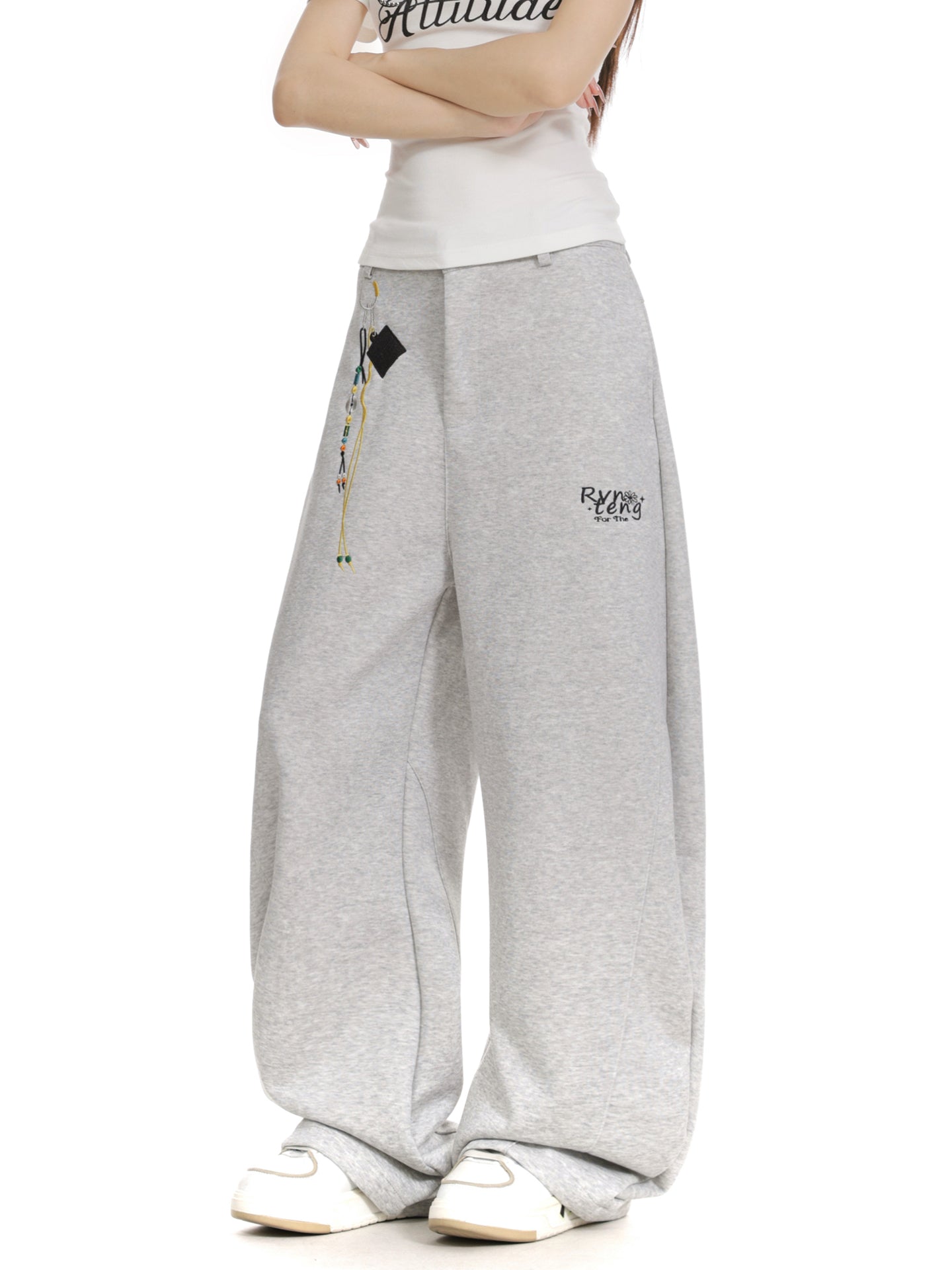 ベルトループ付き刺繍スウェットパンツ N586