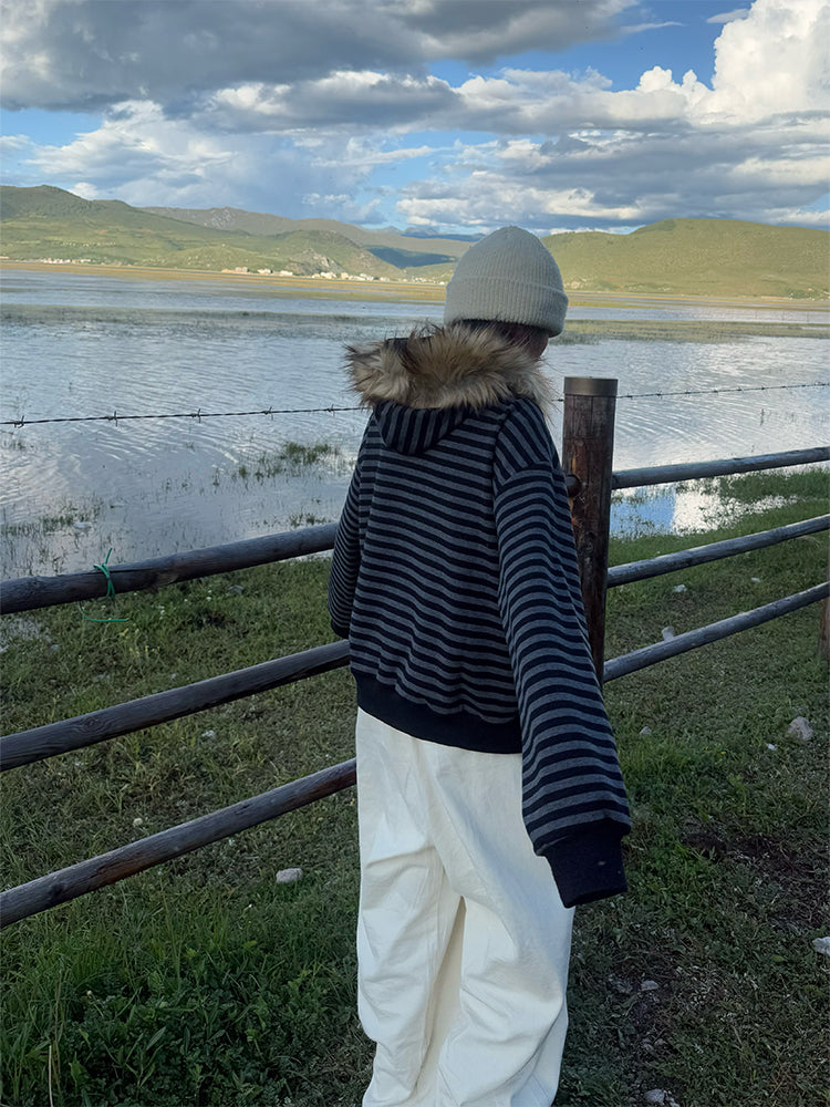 ファー付きボーダーパーカー N547