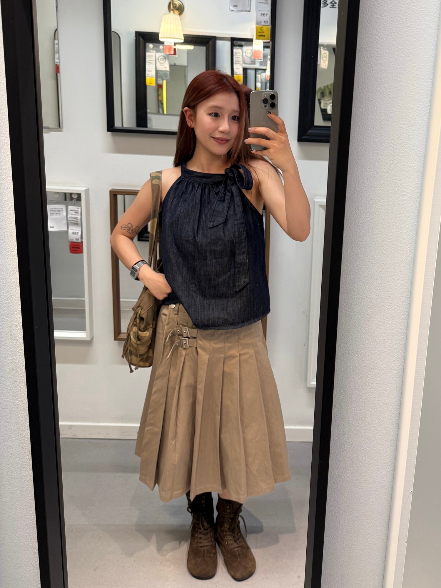 ノースリーブレースアップシャツ N505