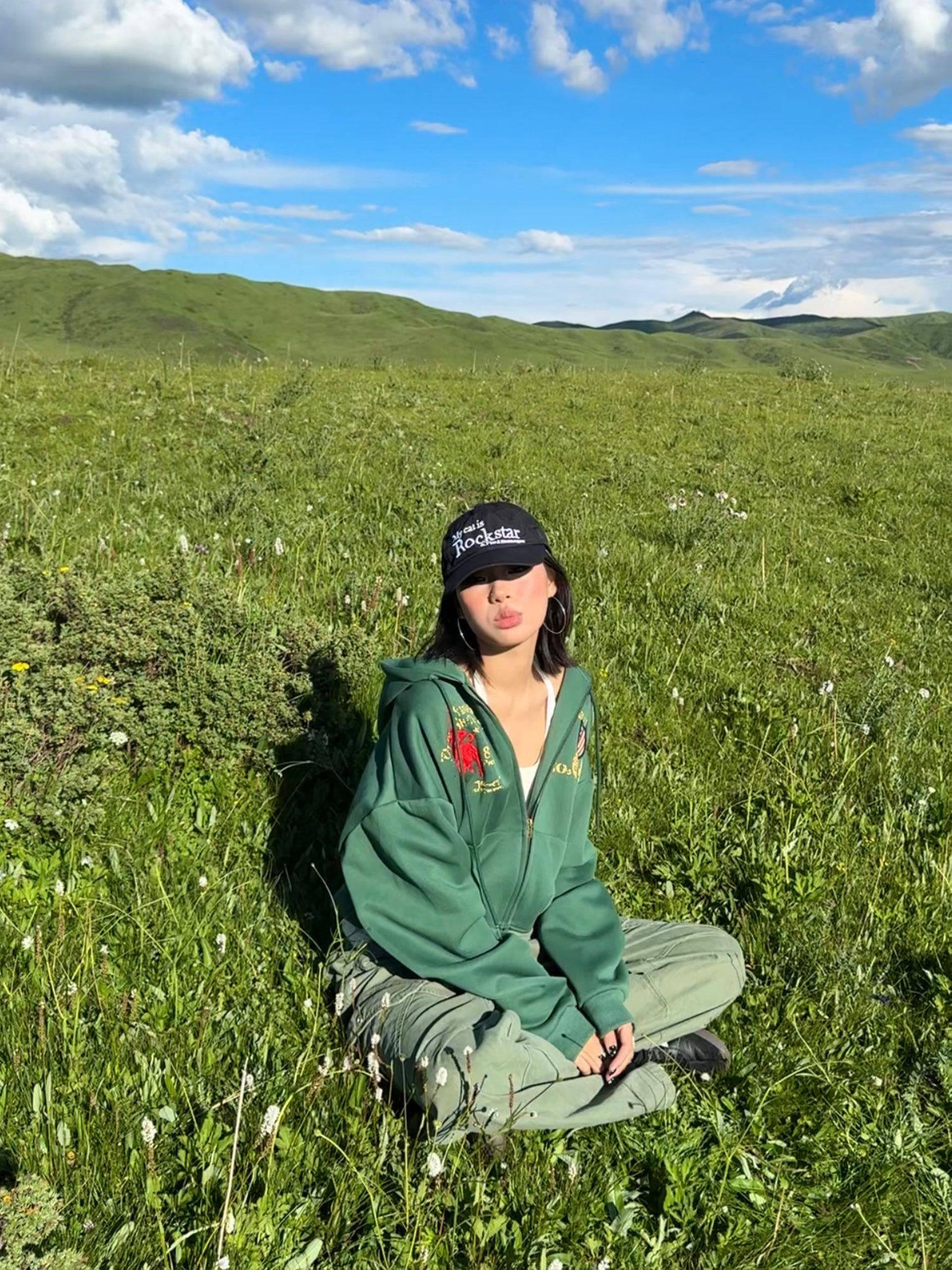 刺繍プリントスウェットパーカー N540