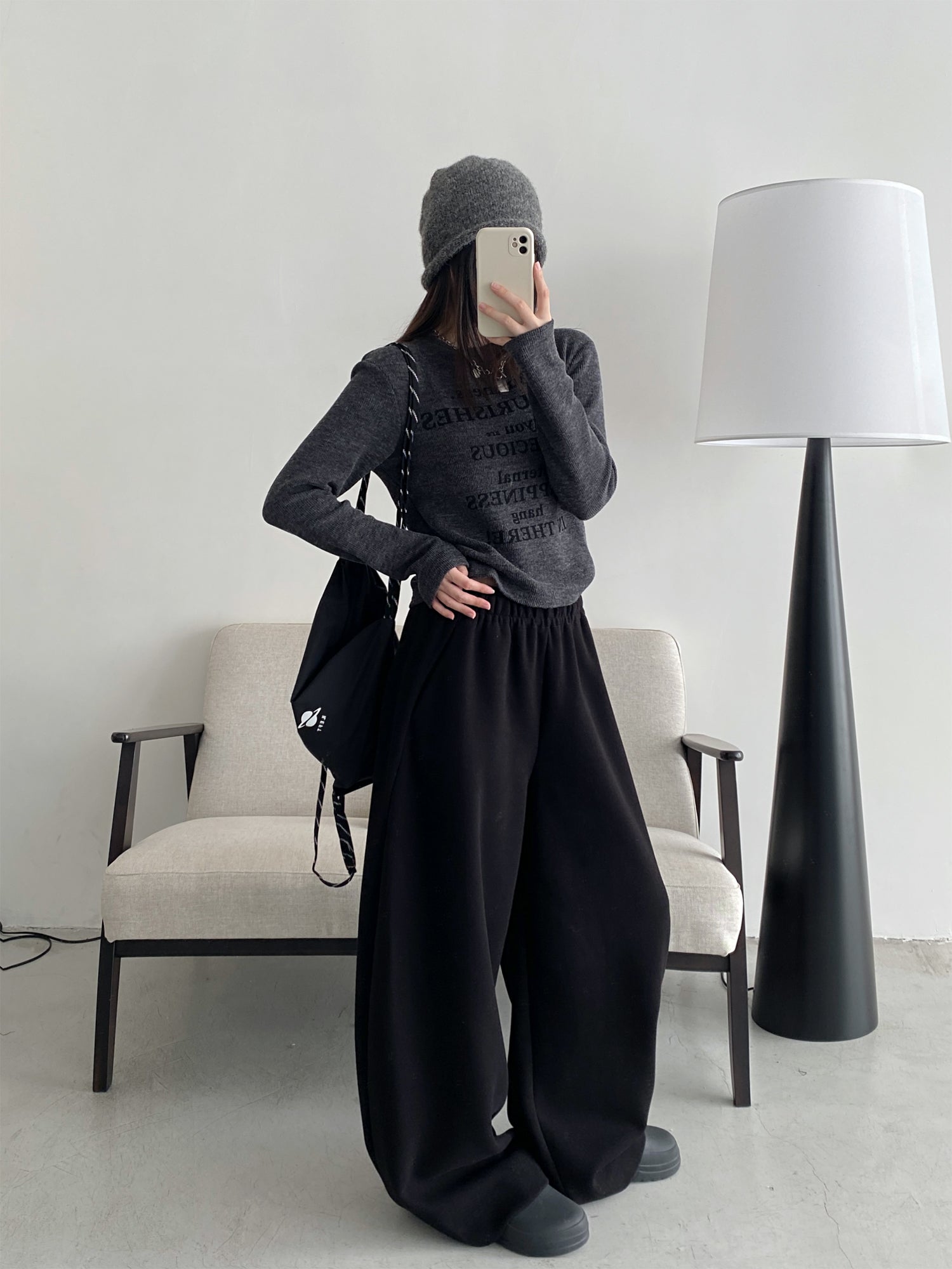 ラウンドネック長袖ニットセーター N627