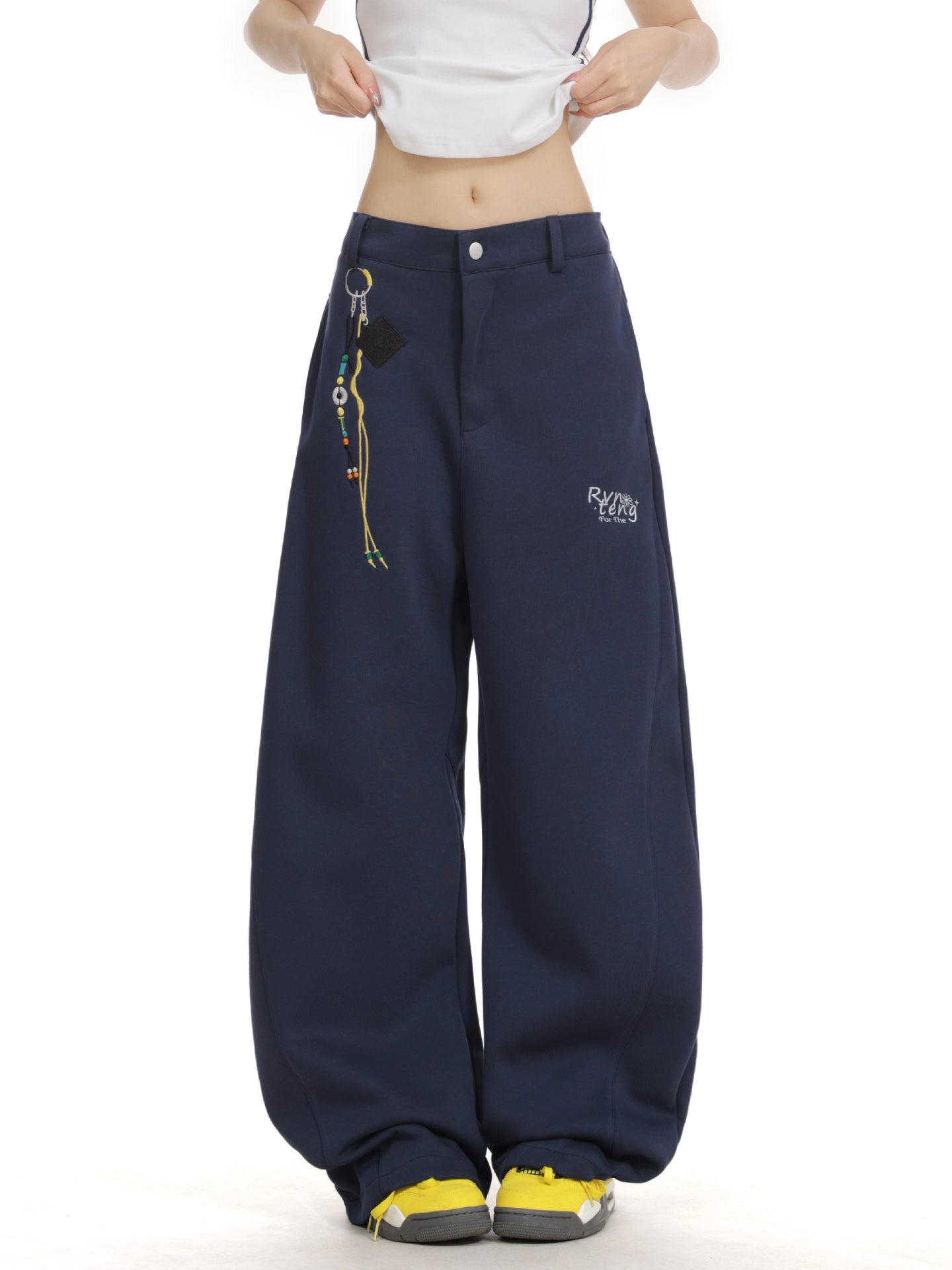 ベルトループ付き刺繍スウェットパンツ N586