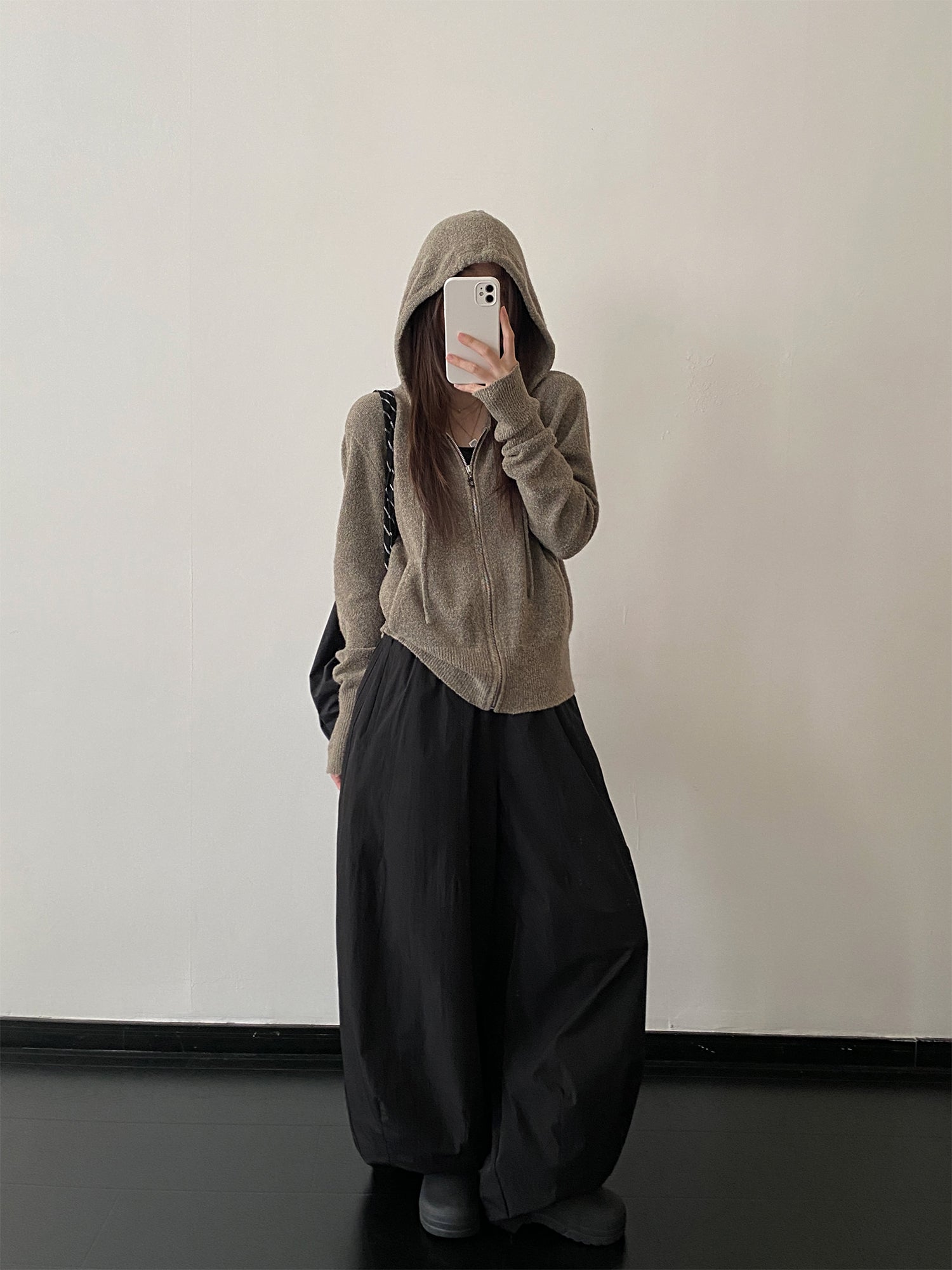 ジッパーニットフーディー N610