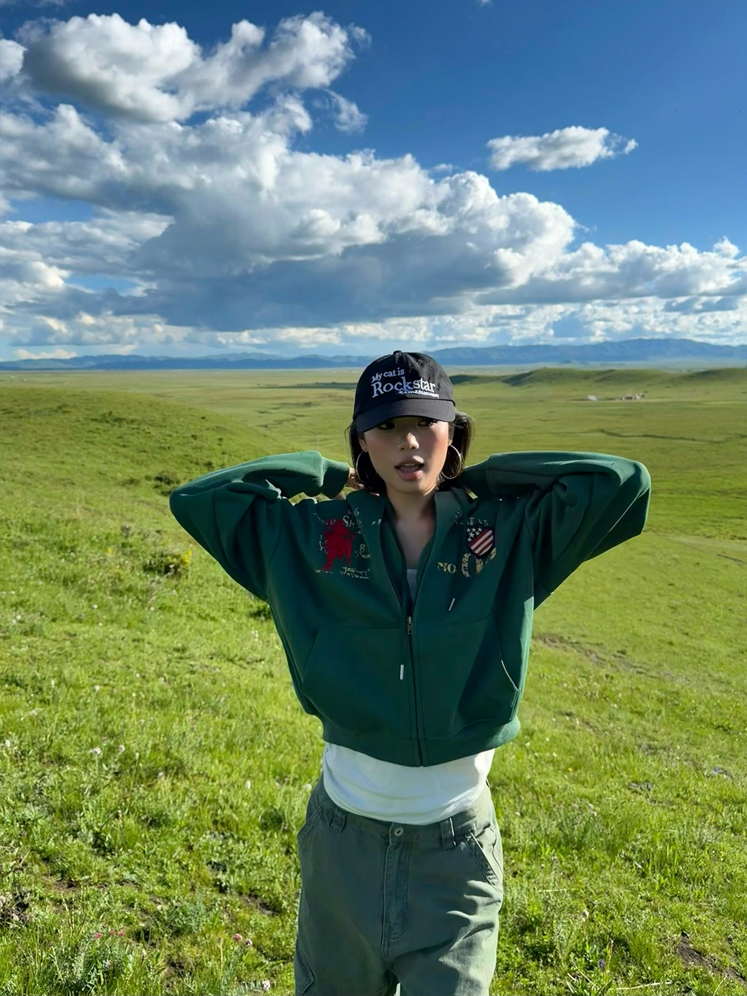 刺繍プリントスウェットパーカー N540