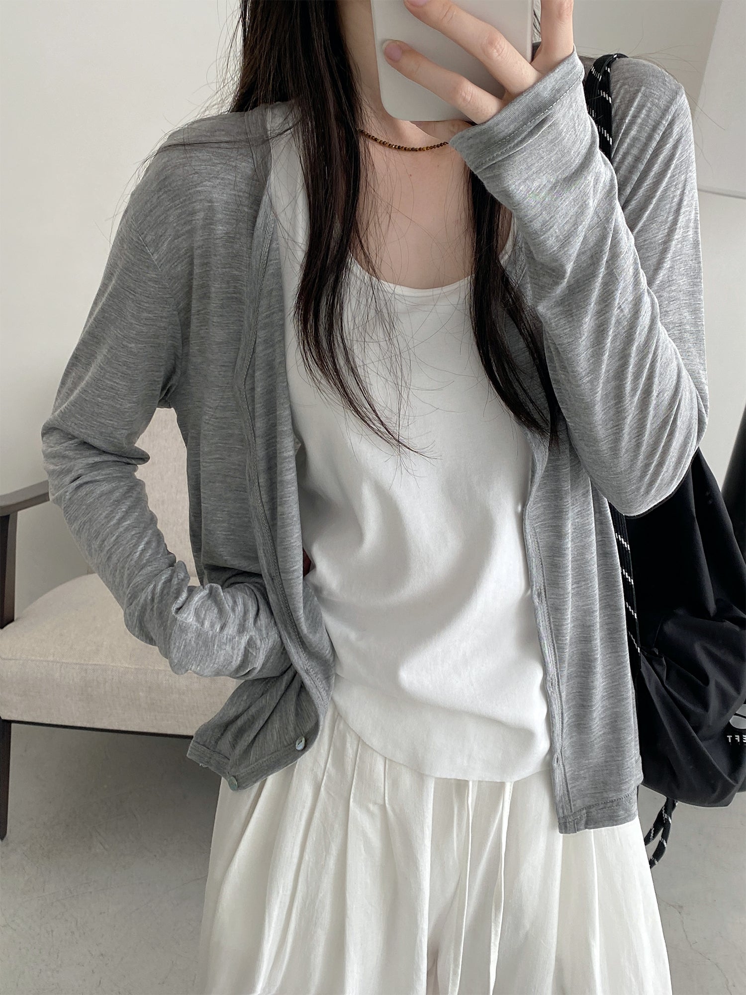 ラウンドネック薄手カーディガン N626