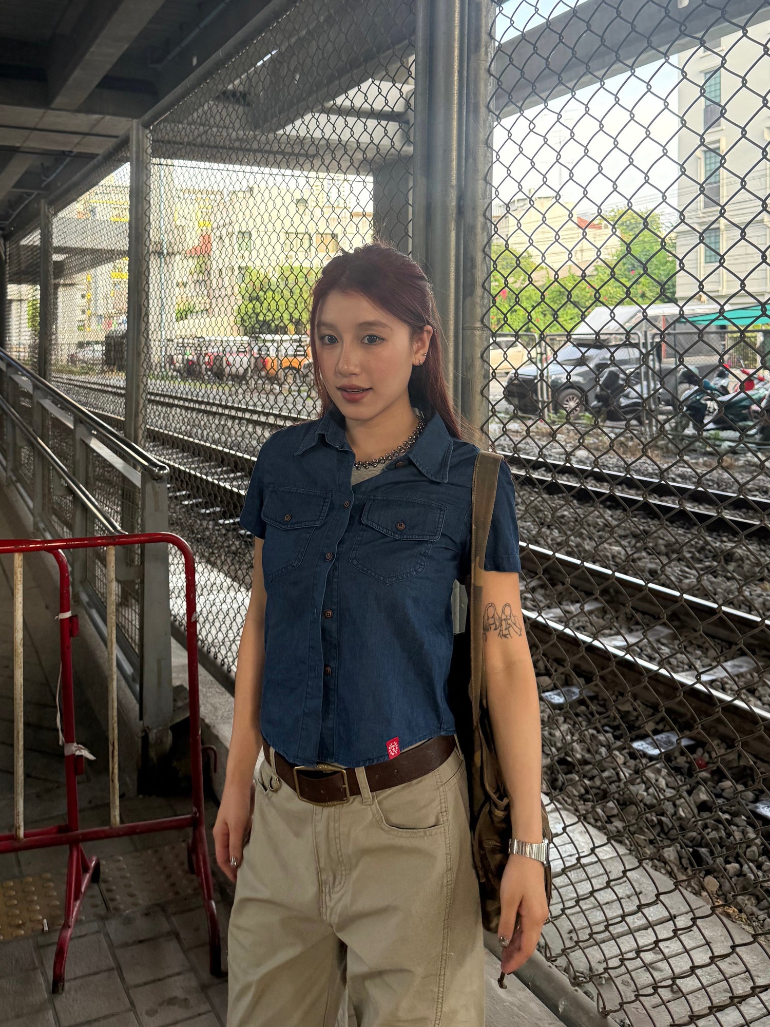 クロップド丈 半袖ウエスタンデニムシャツ N506