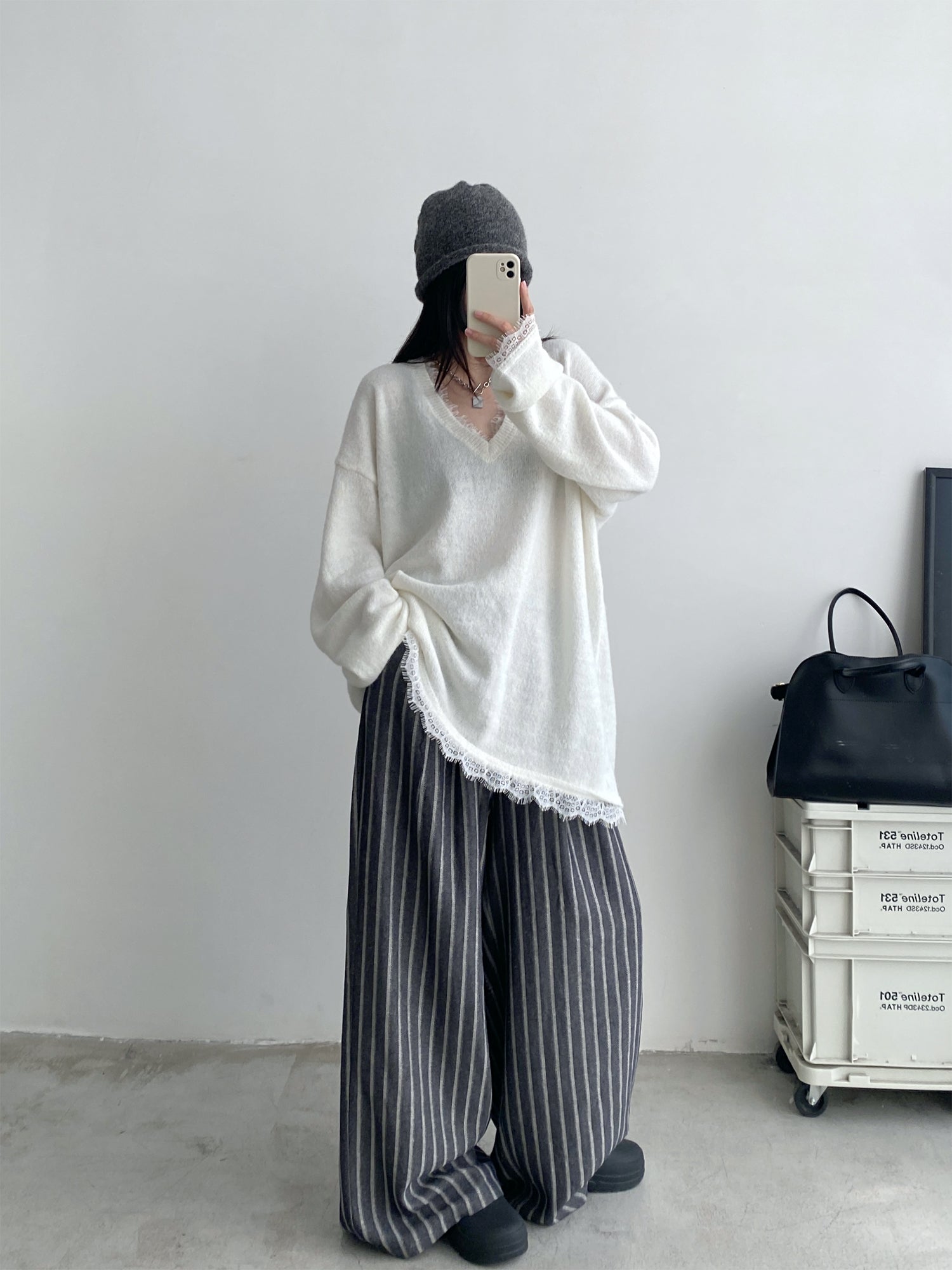 レーストリムVネックふわモヘアニット    N863