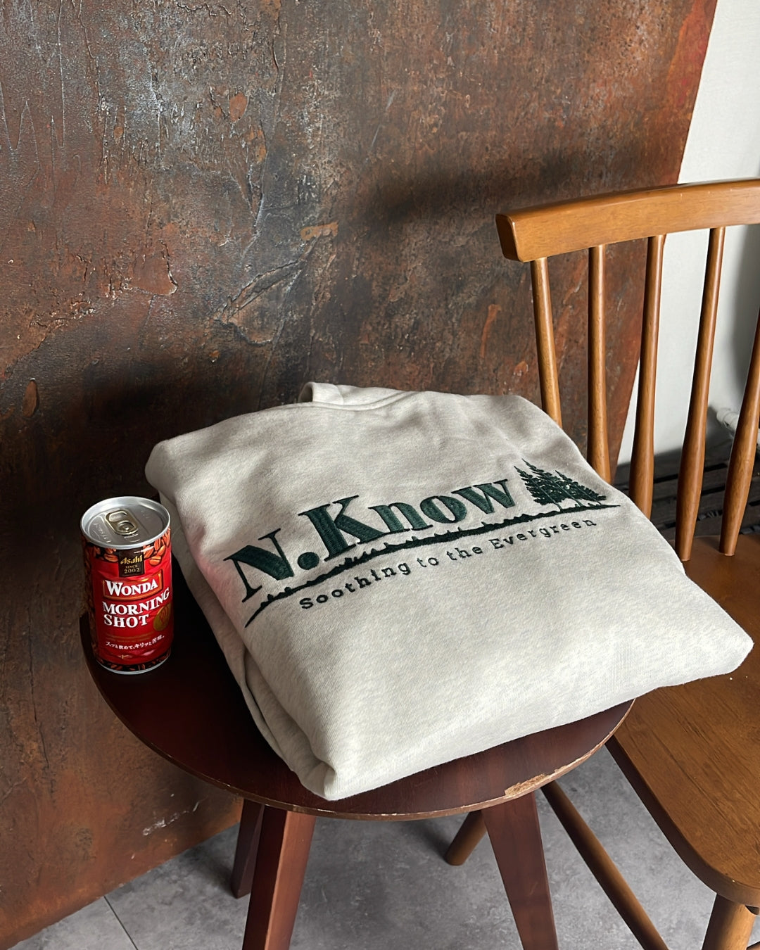 【NoKnow original】オリジナル刺繍入りフーディ