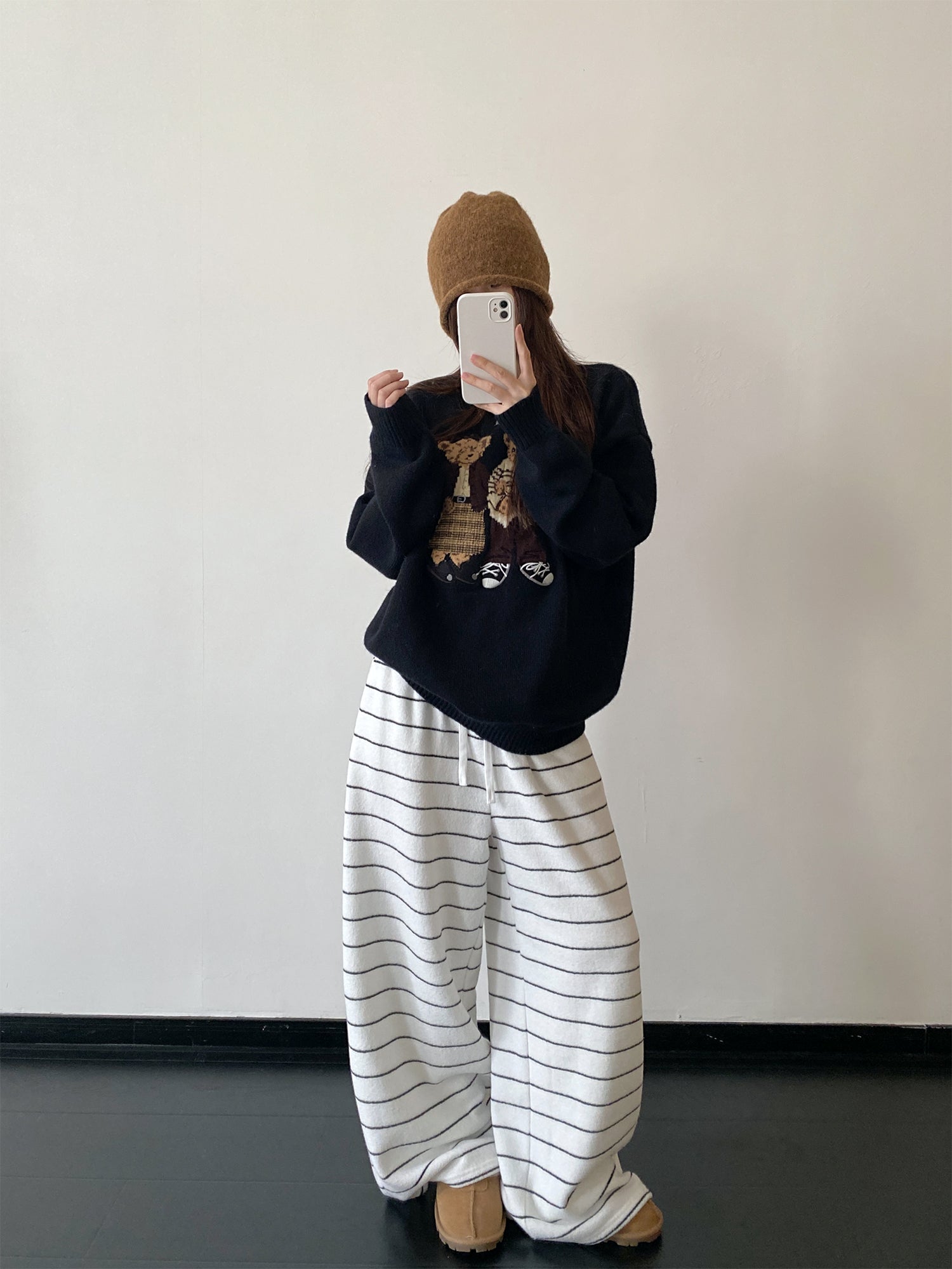 ラウンドネック クマニットセーター N903