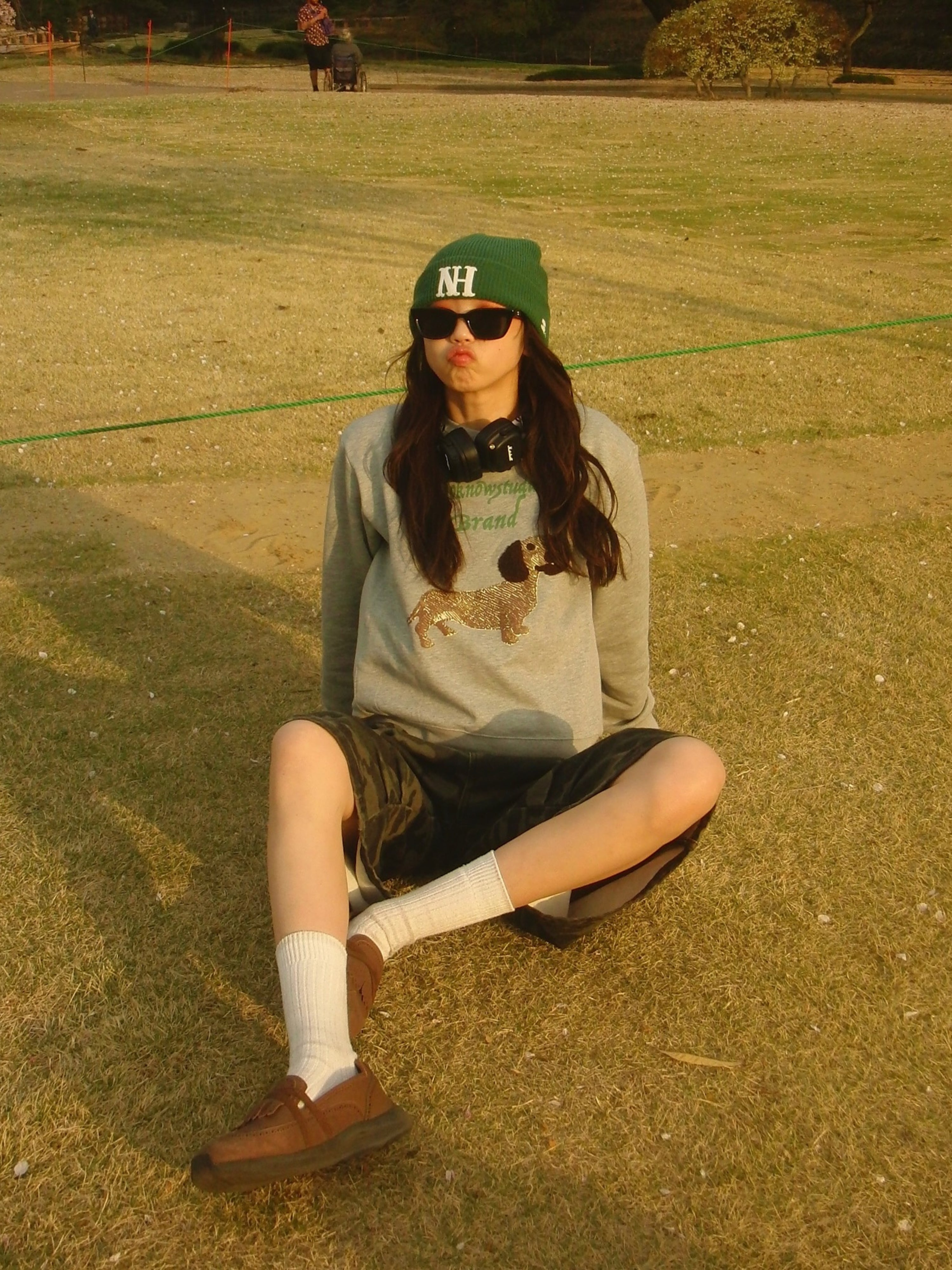 【NoKnow original】ダックスフンドプリントデザインショート丈スウェット