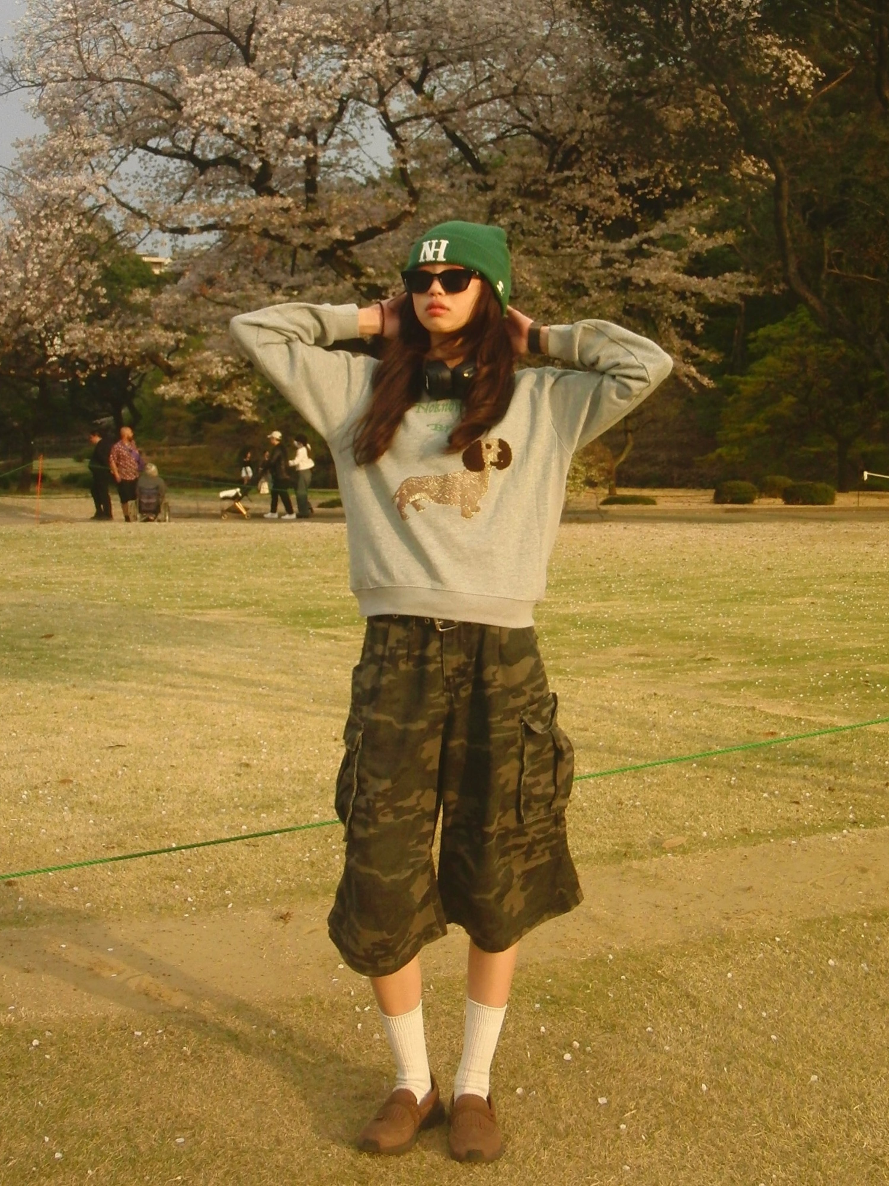 【NoKnow original】ダックスフンドプリントデザインショート丈スウェット