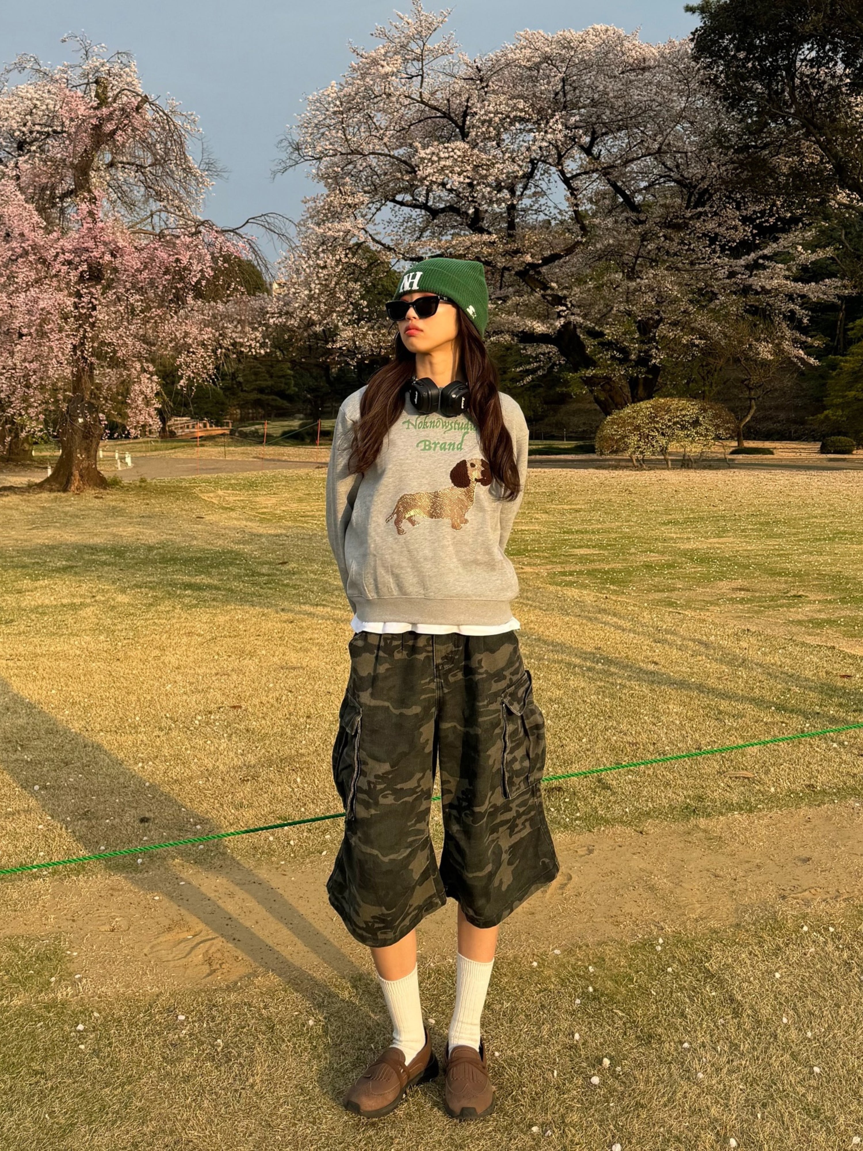 【NoKnow original】ダックスフンドプリントデザインショート丈スウェット