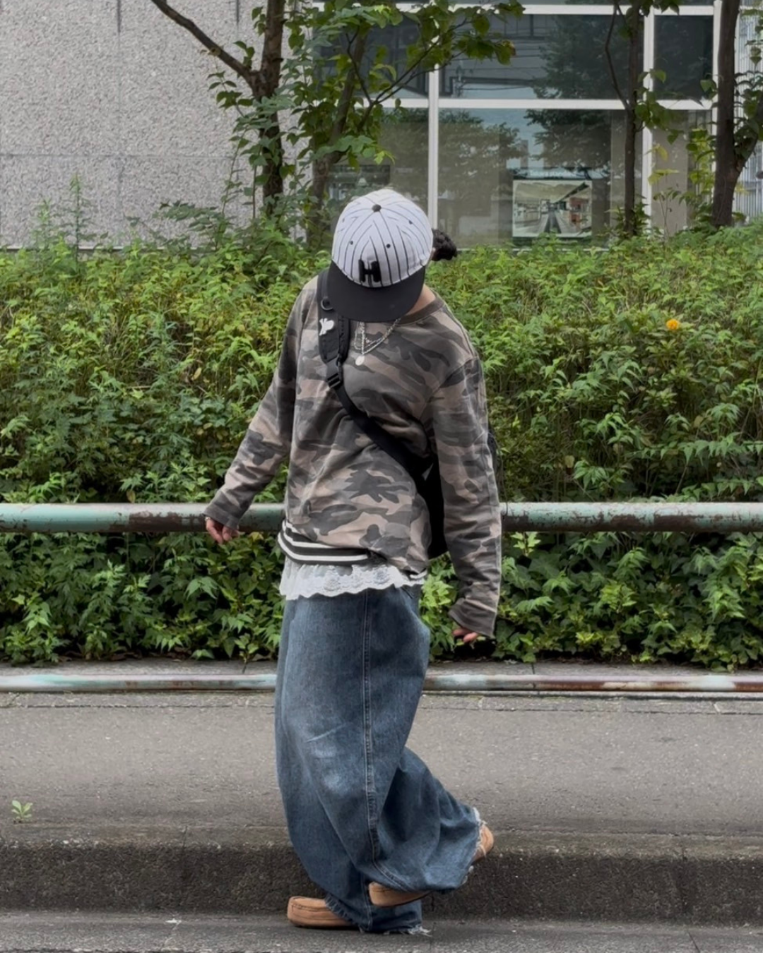 カモフラージュ・オーバーサイズロングスリーブTシャツ TR004