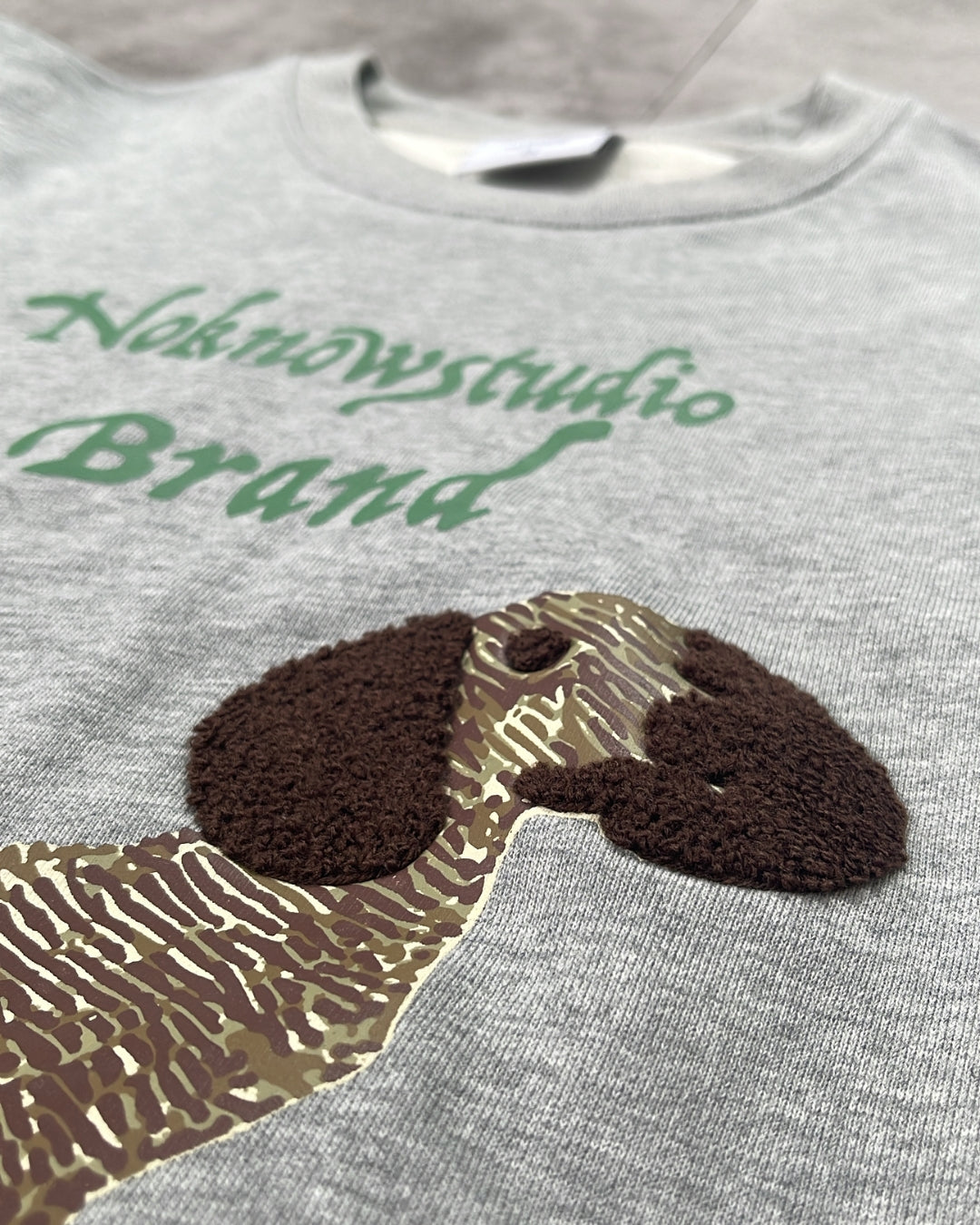 【NoKnow original】ダックスフンドプリントデザインショート丈スウェット