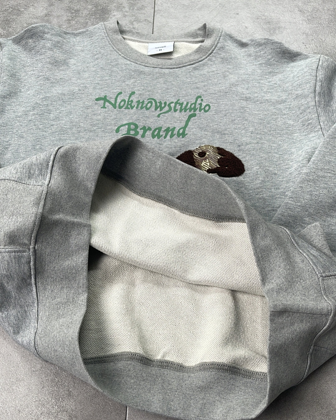 【NoKnow original】ダックスフンドプリントデザインショート丈スウェット