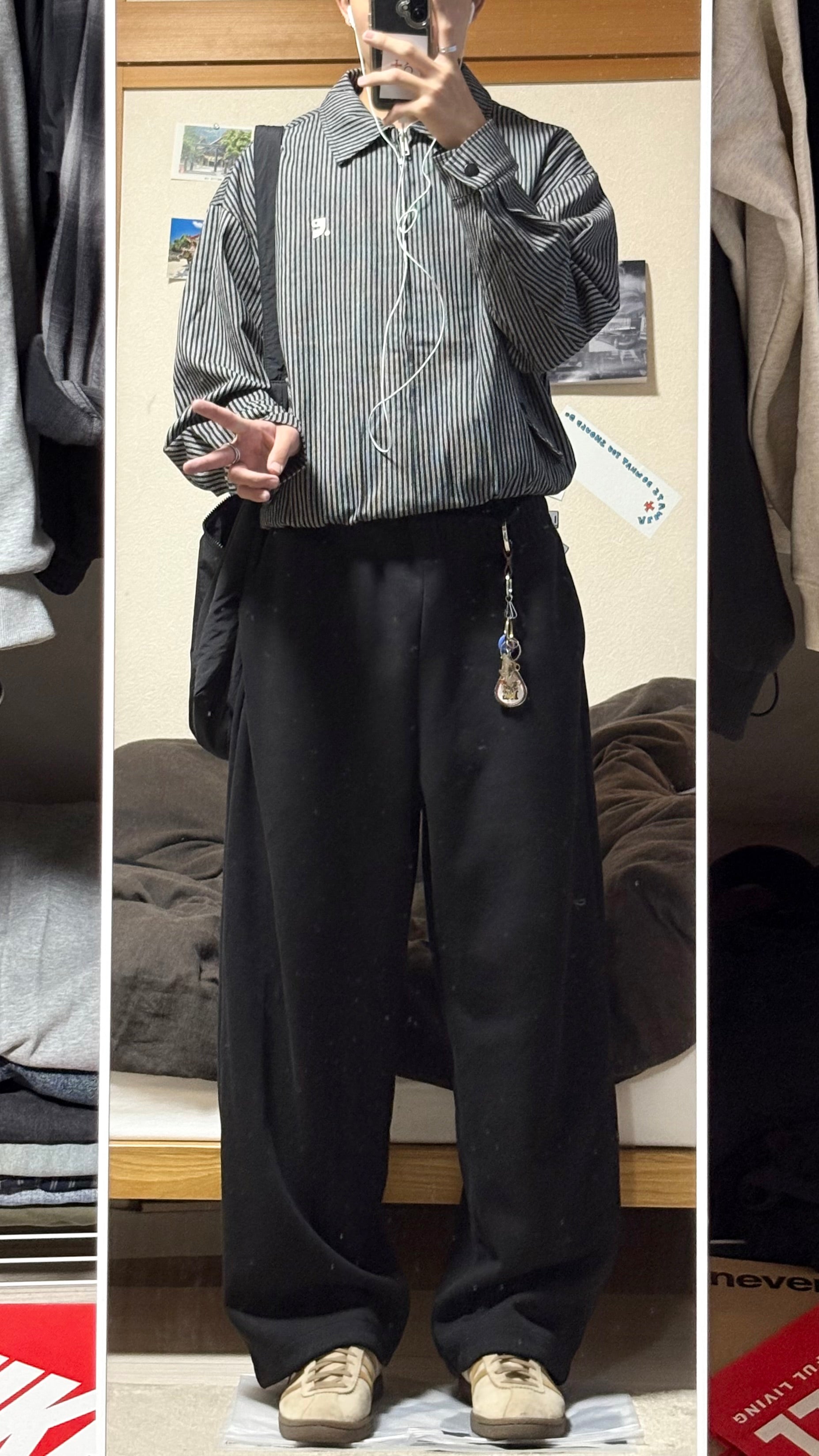 ピンストライプ・クロップド丈ジップアップブルゾン HR006