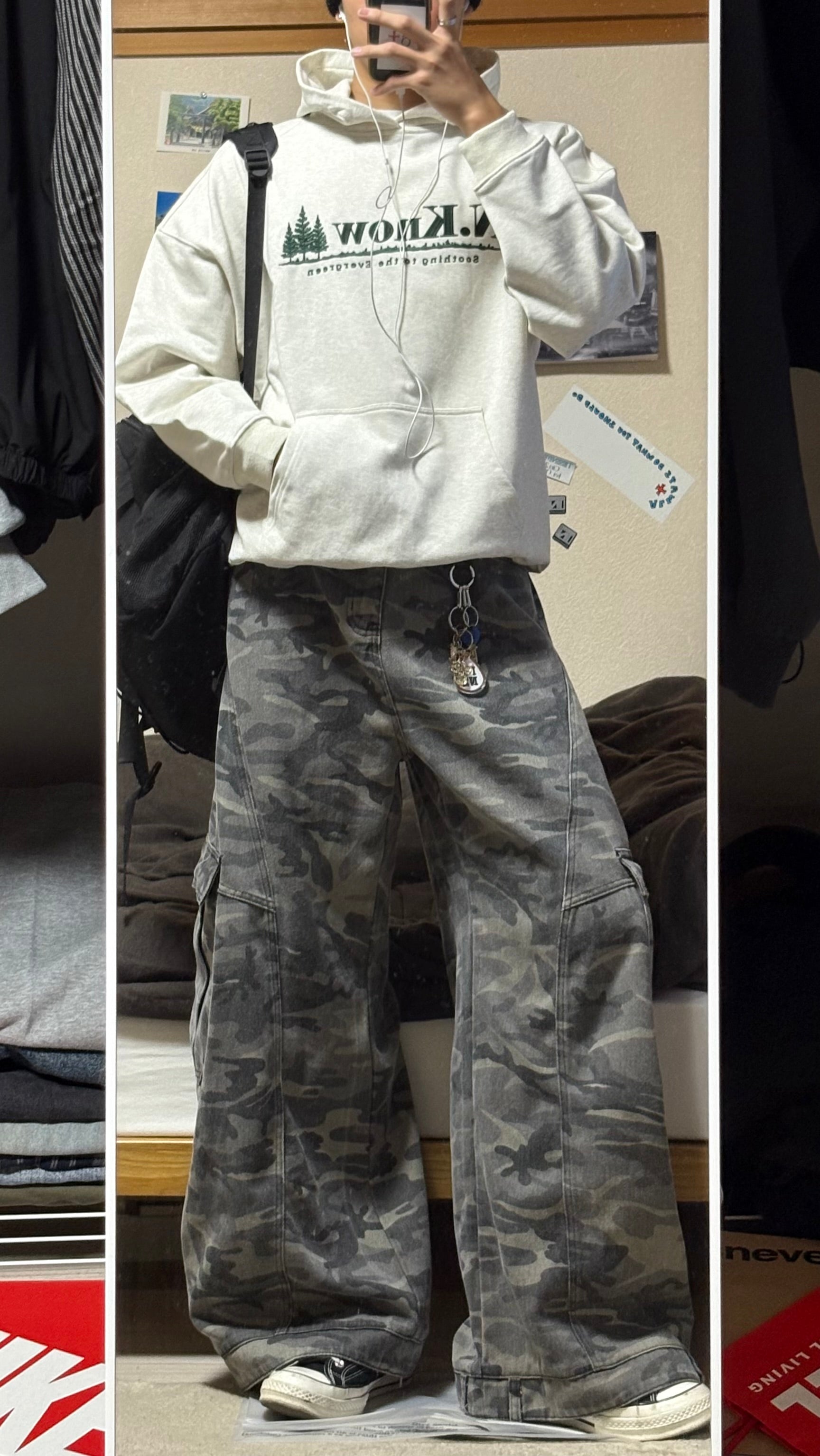 ロゴ刺繍入りパーカー HR007