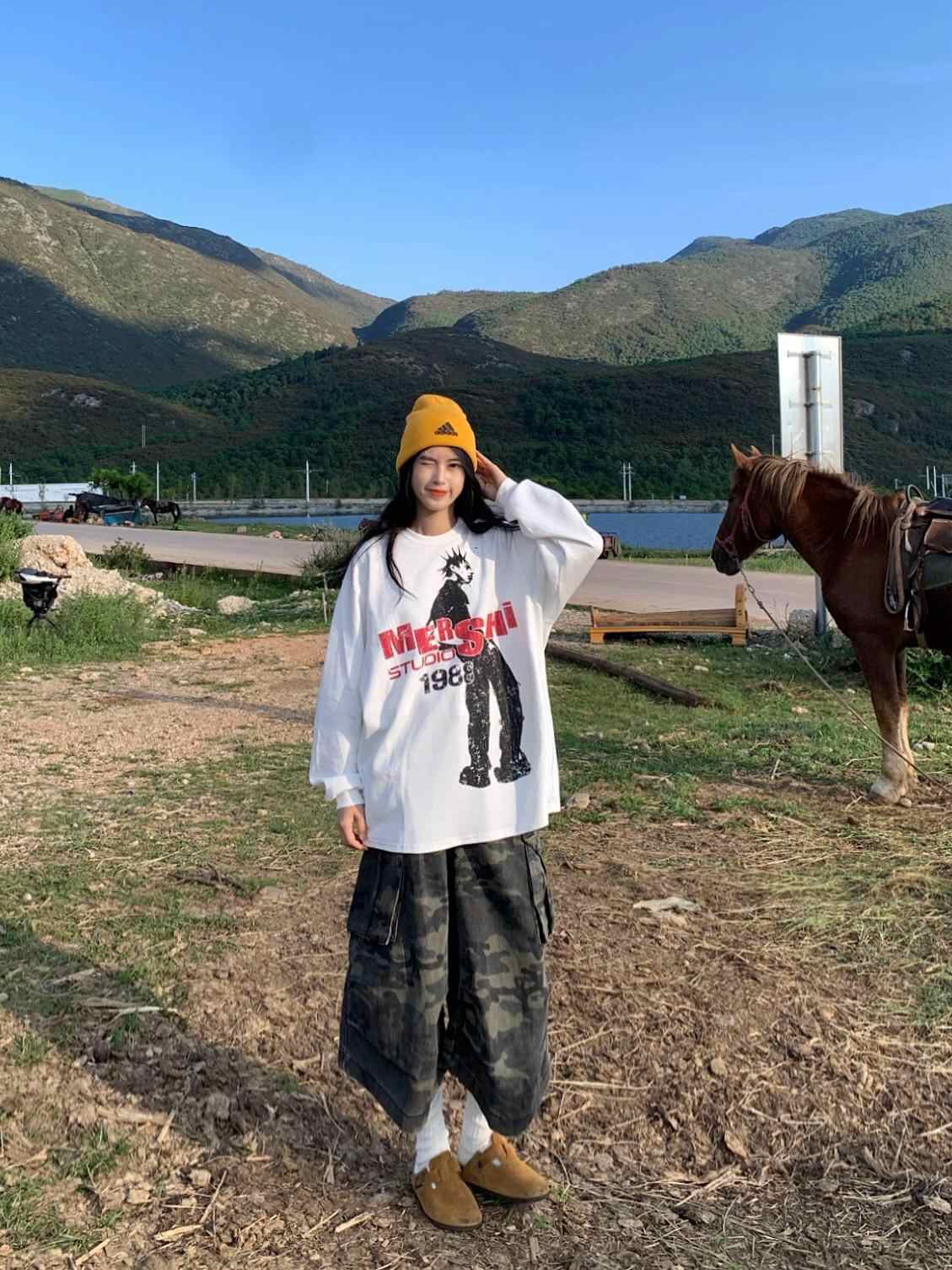 レトロプリントトレーナー N66