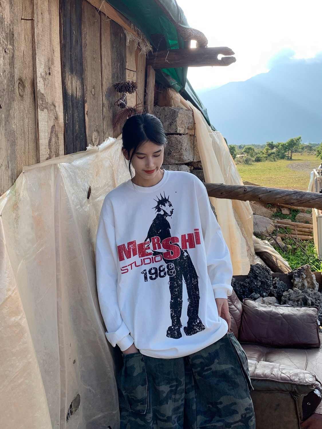 レトロプリントトレーナー N66