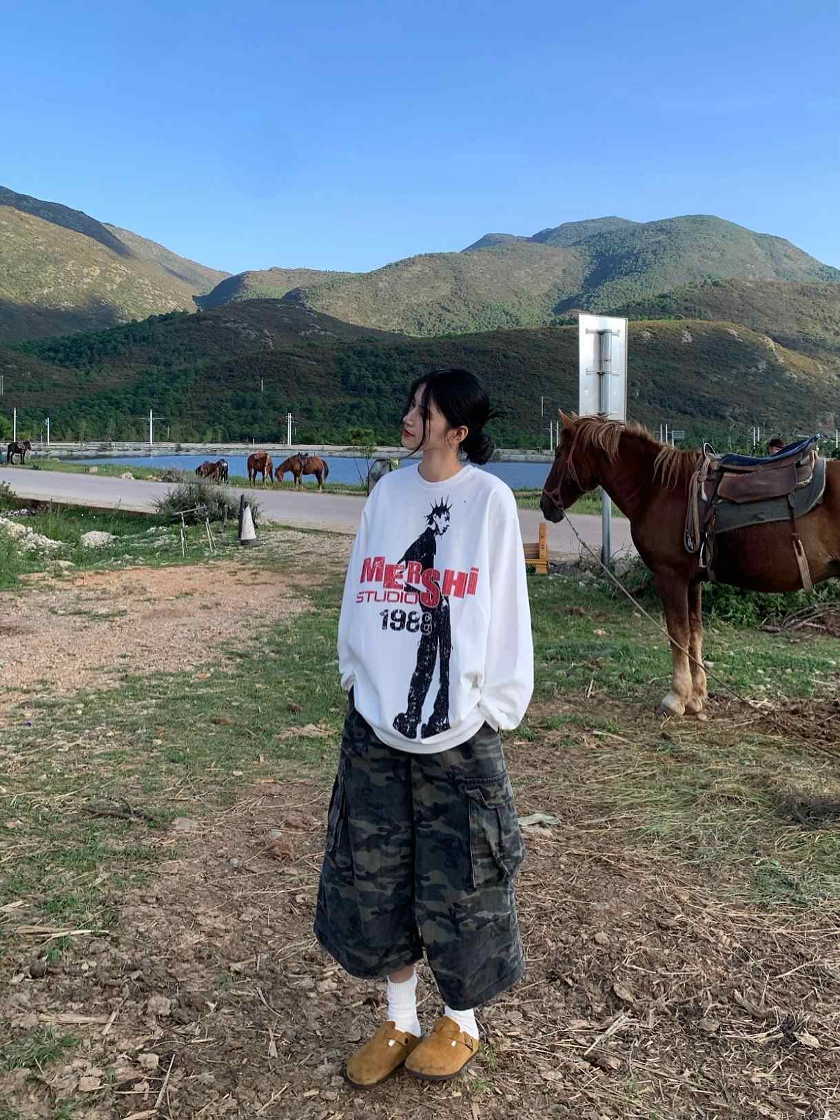 レトロプリントトレーナー N66