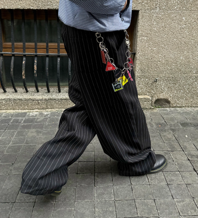 ピンストライプ・ワイドバギースラックス TR001