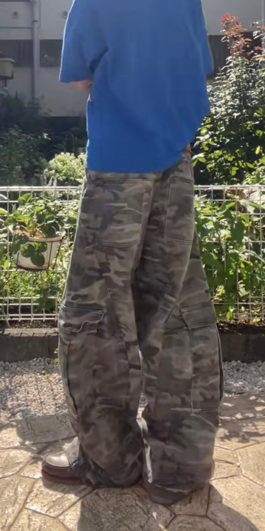 カーブシルエット迷彩カーゴパンツ MEN2