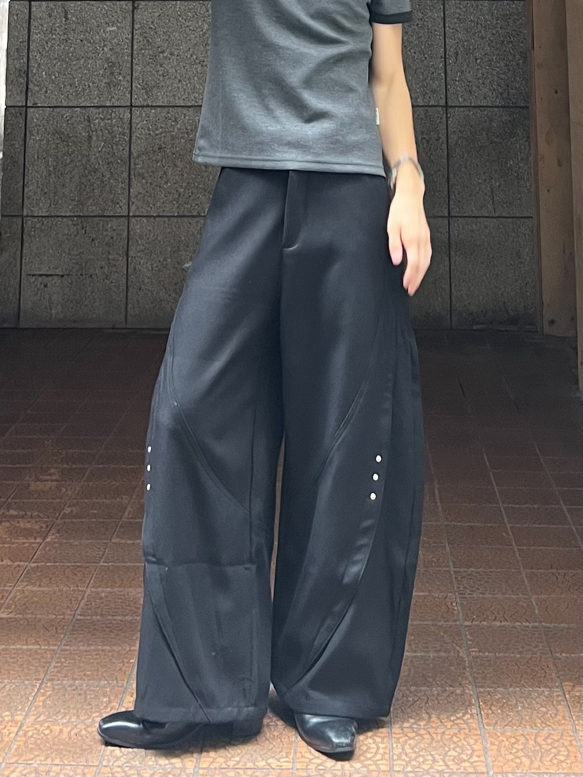 サイドスナップ・レイヤードワイドパンツ IP002