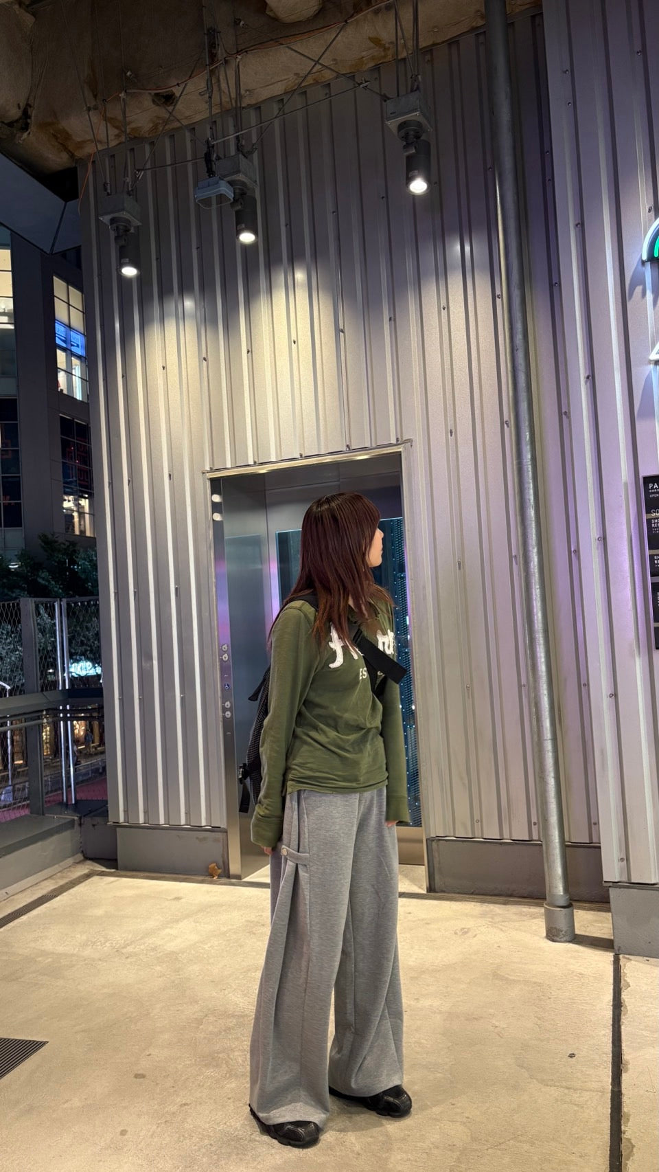 ヘザーグレー・スーパーワイドフィットスウェットパンツ WG002