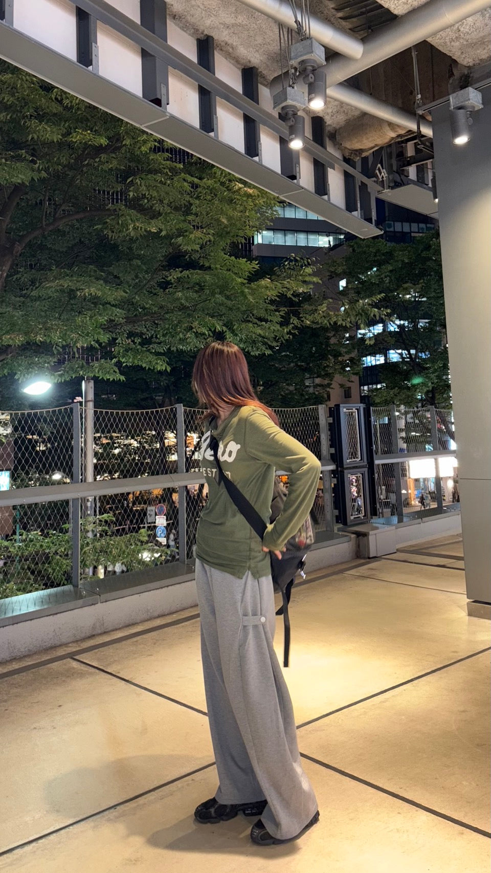 ヘザーグレー・スーパーワイドフィットスウェットパンツ WG002