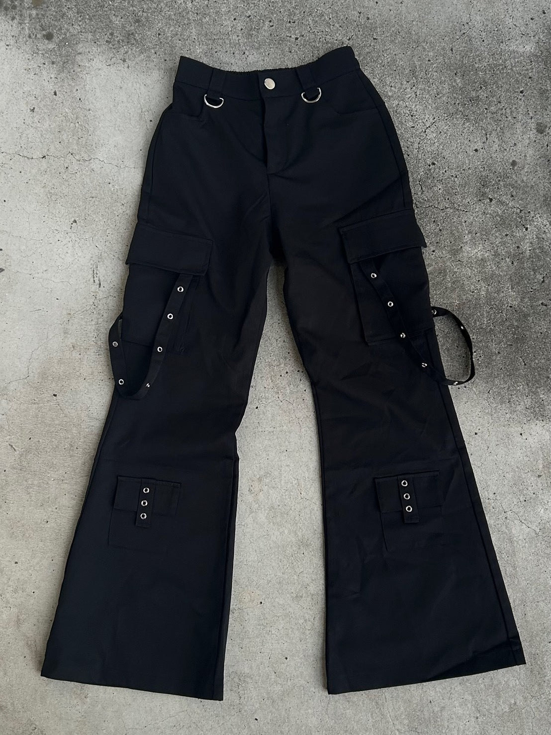 ベルトストラップフレアカーゴパンツ LLS005