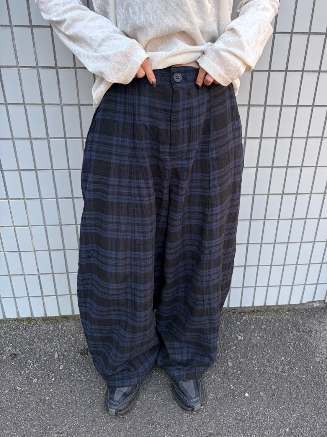 カーブシルエットチェックパンツ NMC-002