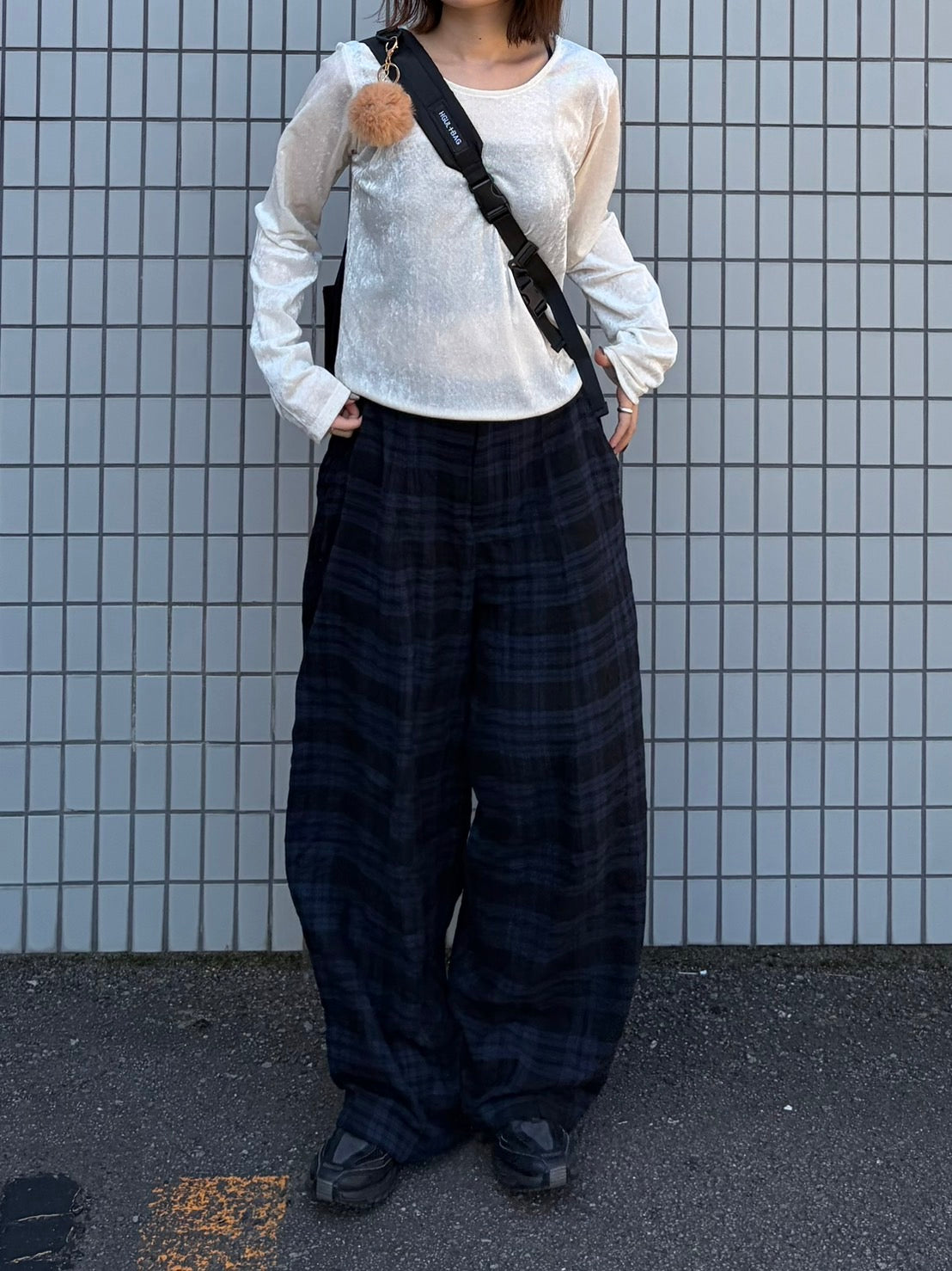 カーブシルエットチェックパンツ NMC-002