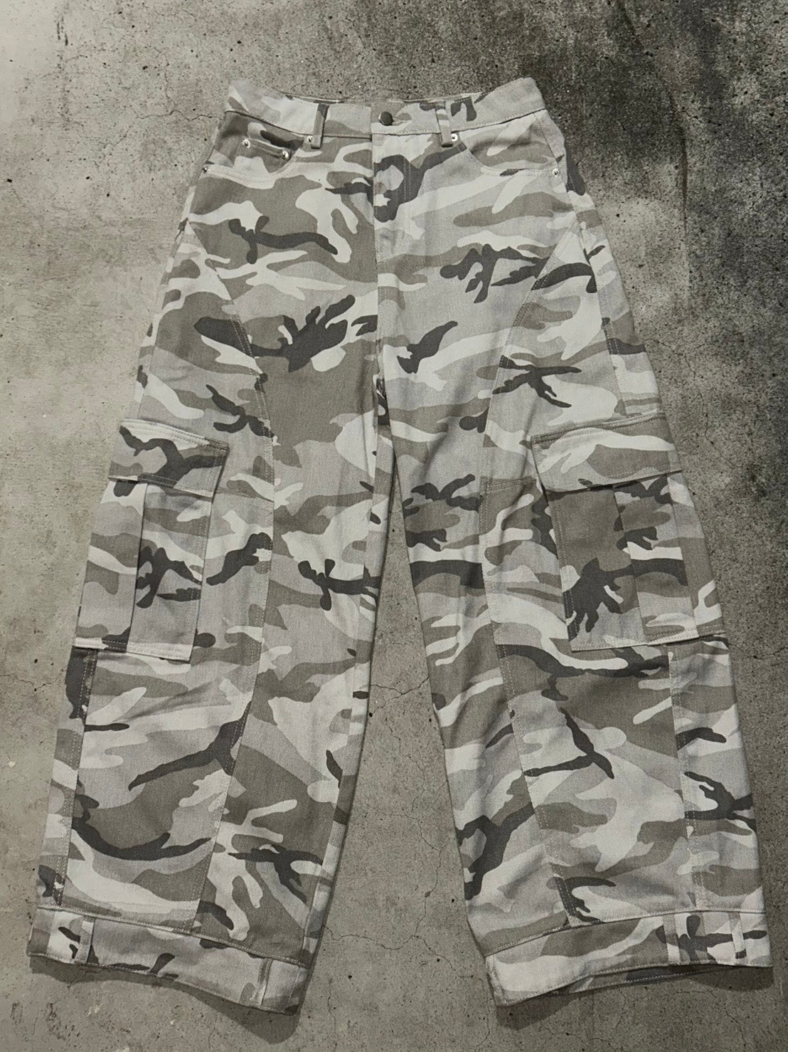 迷彩柄レトロワークカーゴパンツ LLS009
