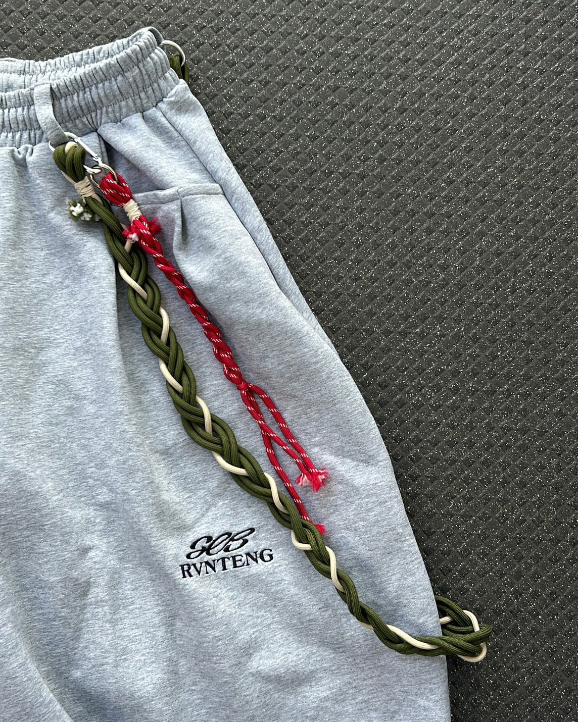 ドローコード付きルーズスウェットパンツ BY-002