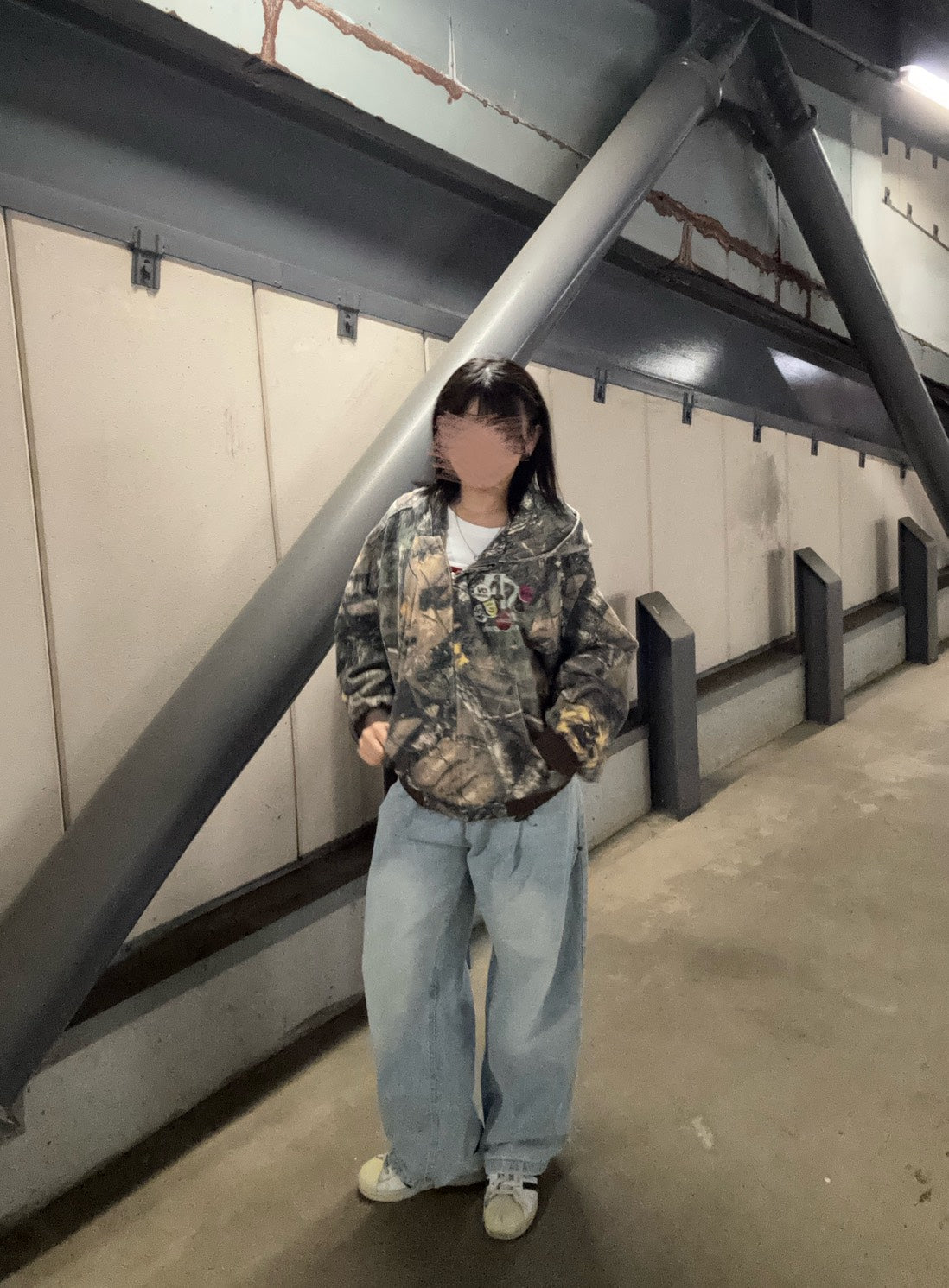 リアルツリーワッペン付きフーディ AT004