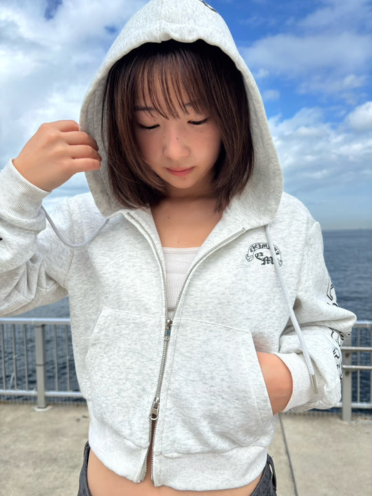 デザインスリーブクロップド丈パーカー KA004