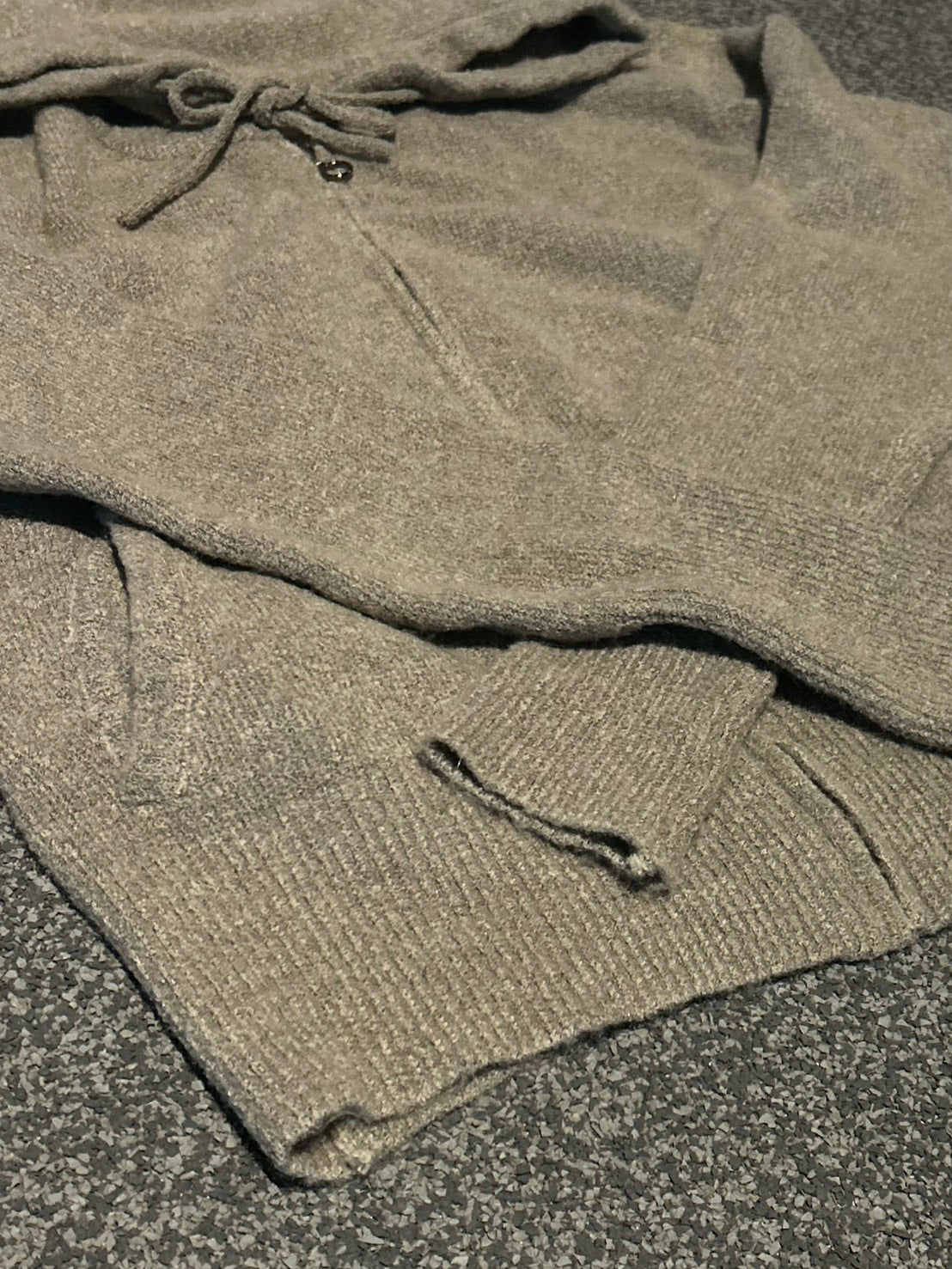 スモーキーカラー薄手フーディニットカーデ MI-22