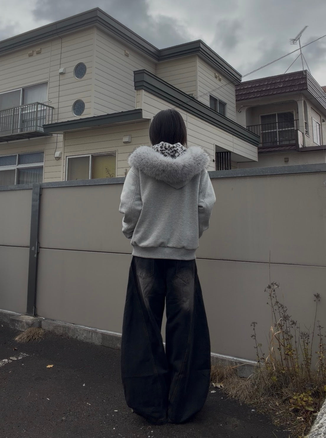 ヴィンテージウォッシュ ワイドカーブデニム AKA-001