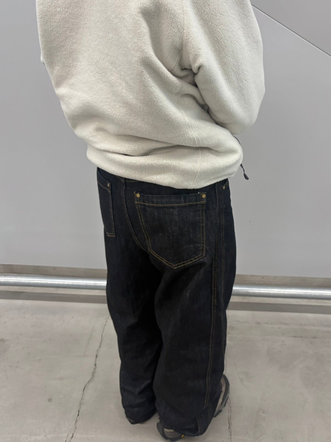 シーム入りブラックカーブデニム SYA-007