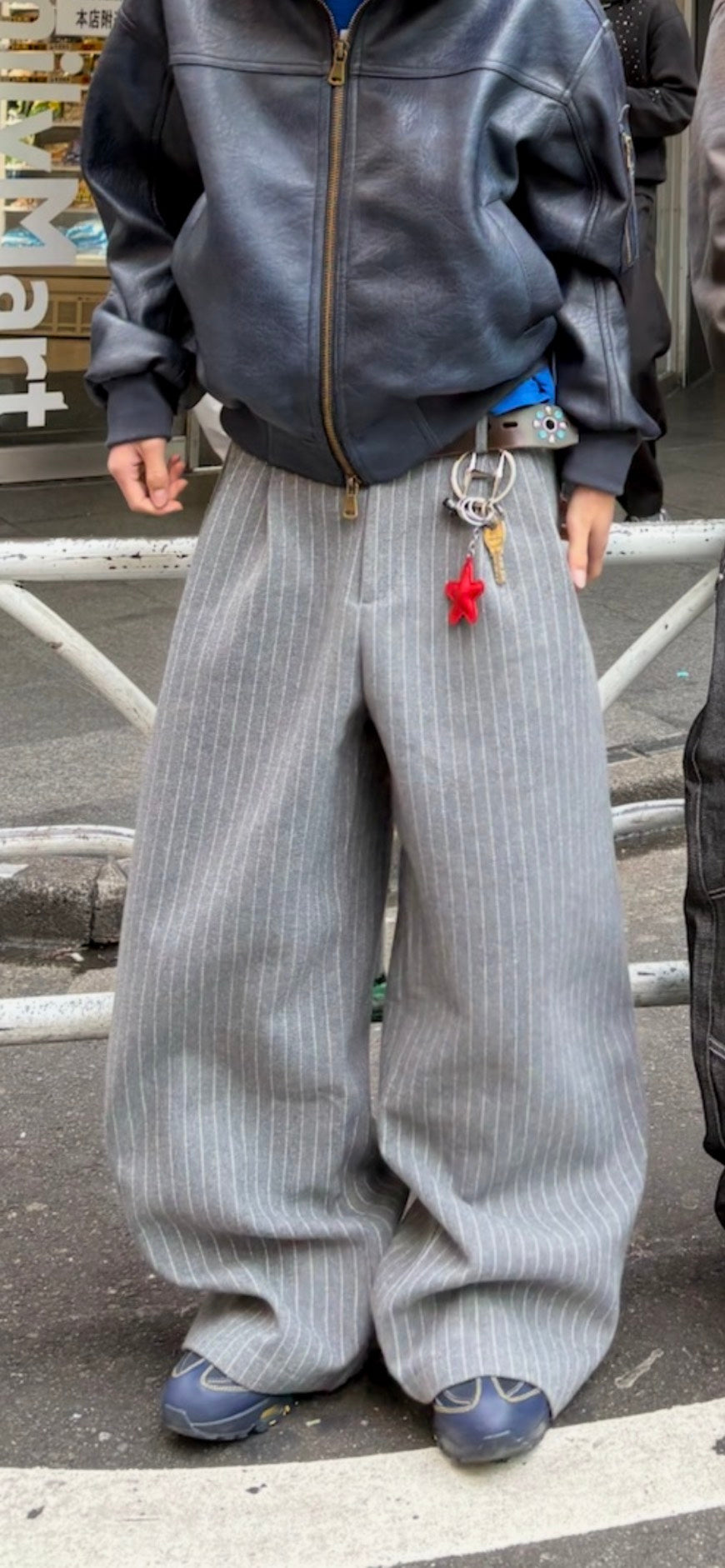 グレーストライプウールブレンドワイドスラックス MEN-014