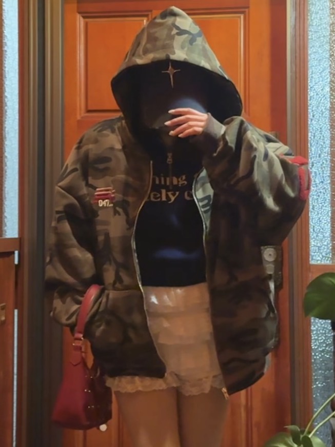 ナンバー入り迷彩フーディ KN006