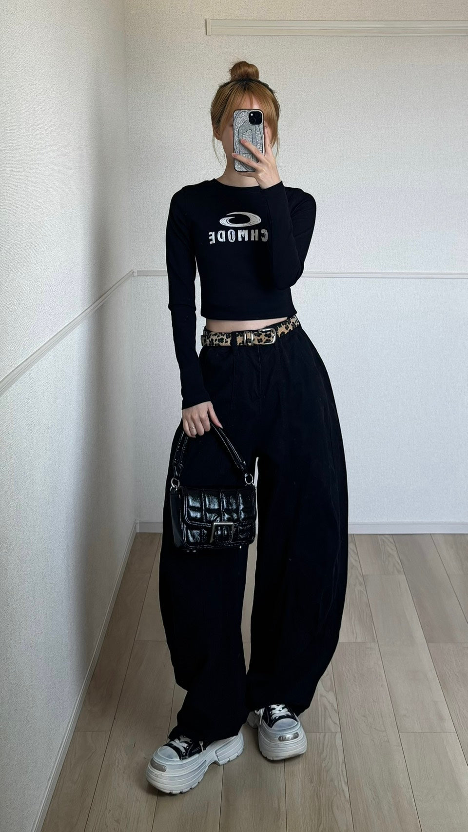 スクエアショルダー クロップドロングスリーブT SCK-049