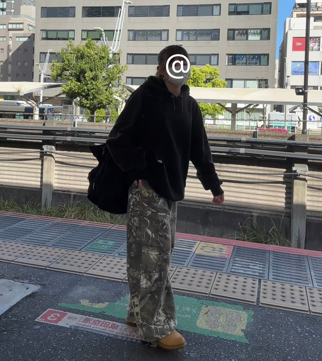 ヴィンテージウォッシュ ブランチカモワイドパンツ AT010