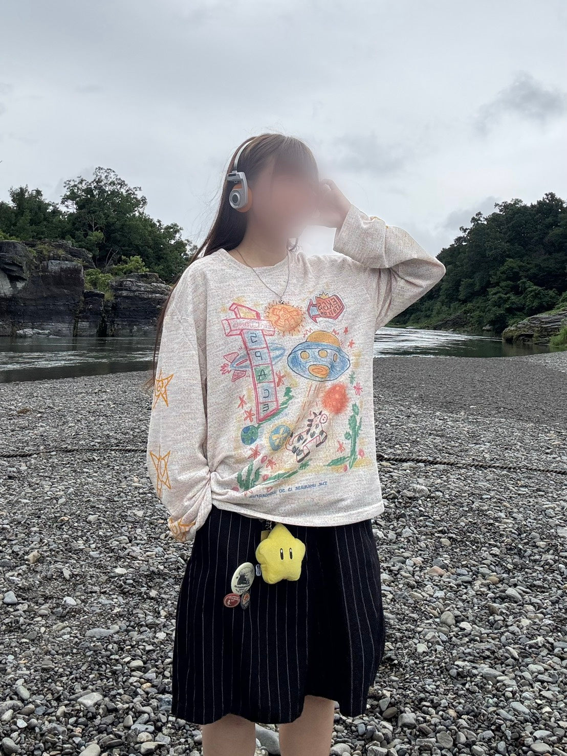 レトロ落書きプリントルーズ長袖Tシャツ EA-018