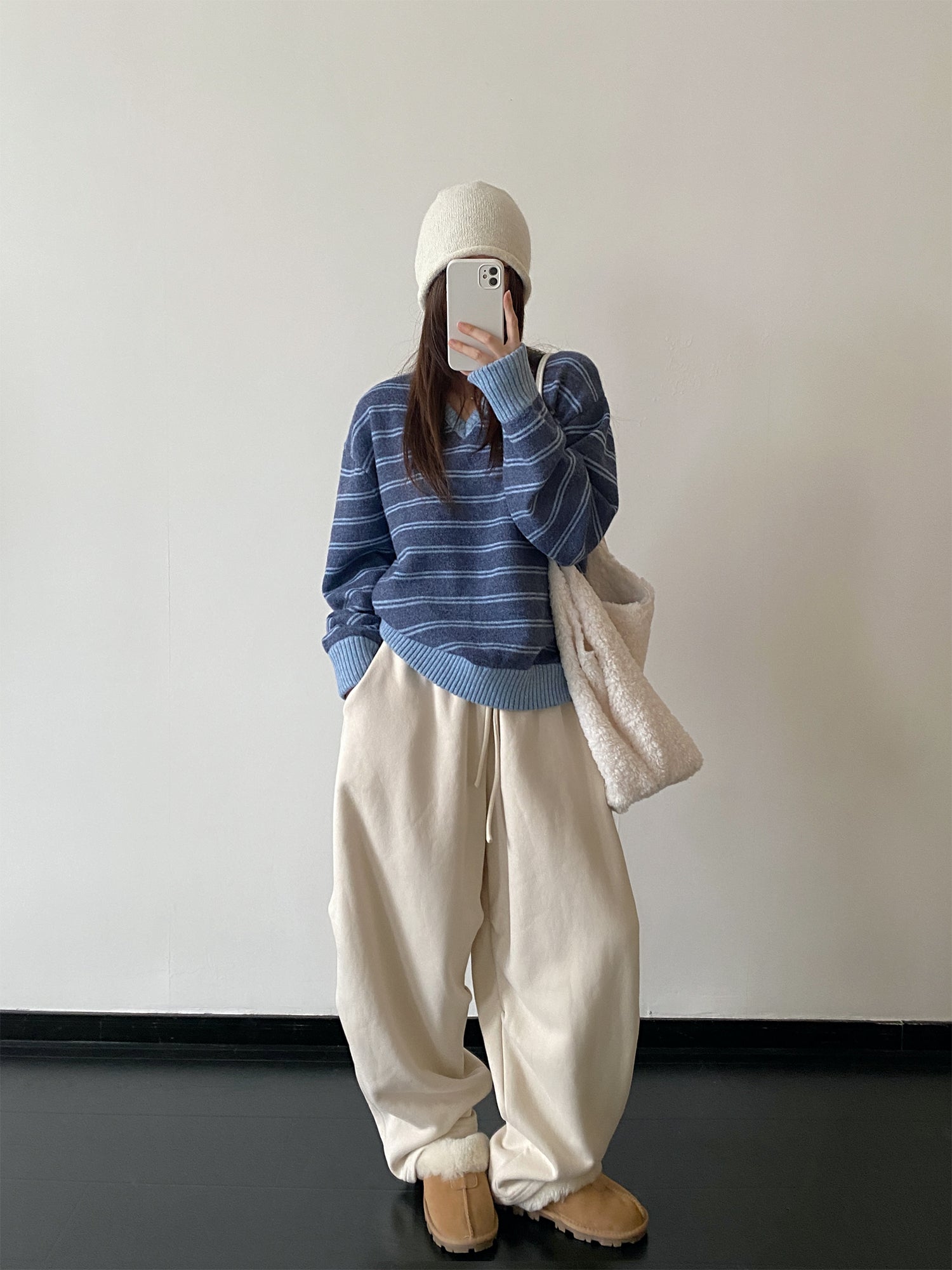 Vネックボーダーニットセーター    N902