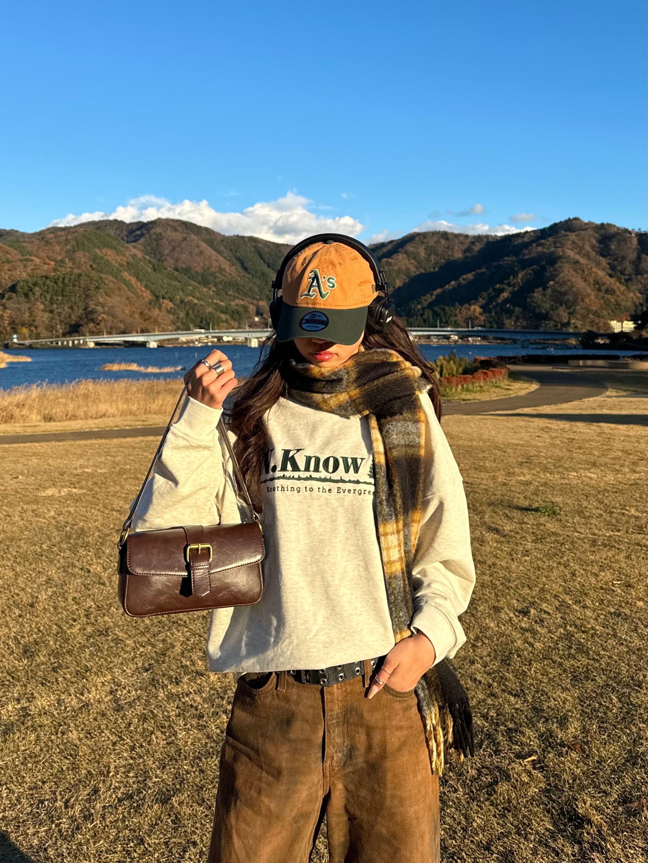 NoKnow オリジナルロゴ刺繍スウェット